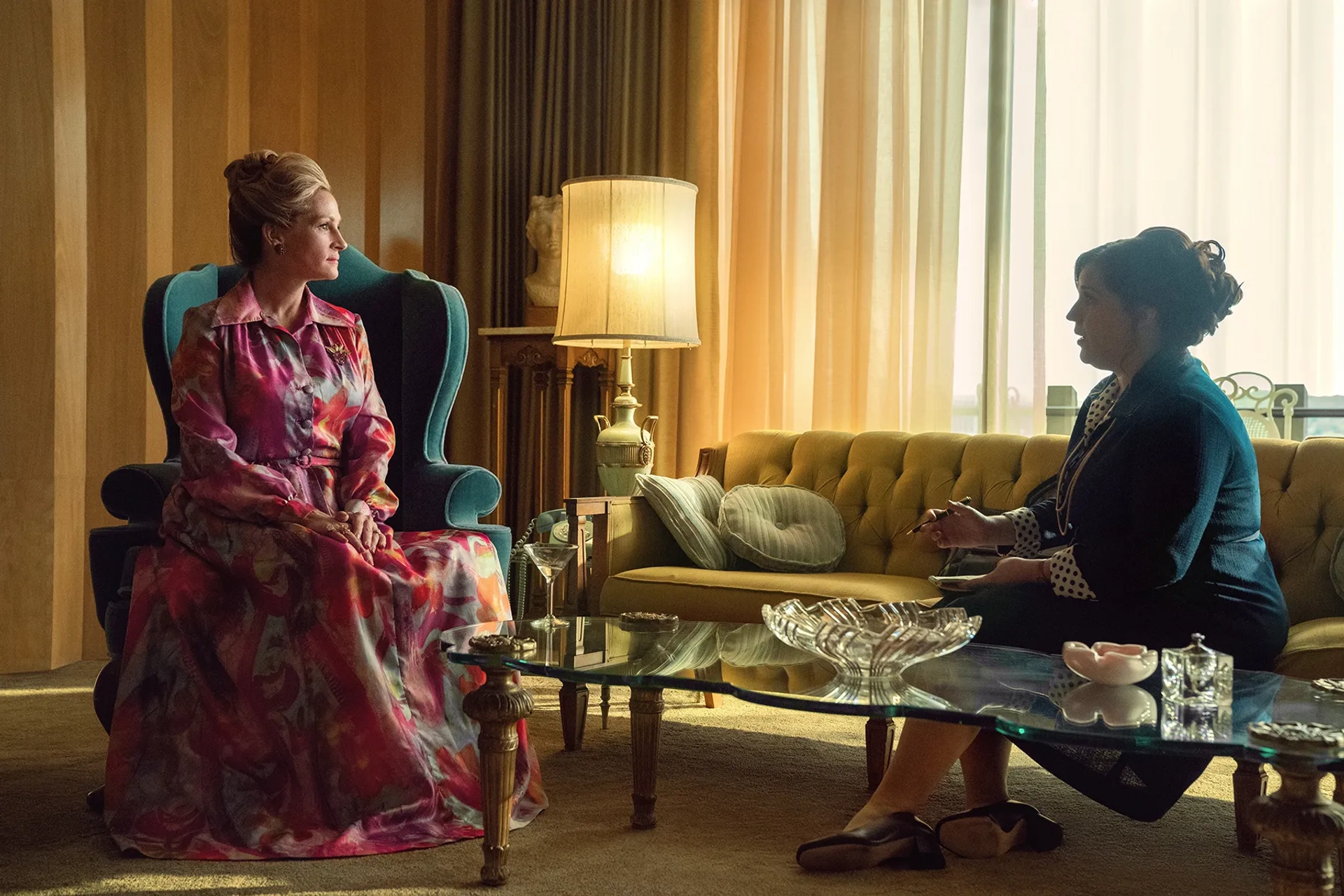 Julia Roberts and Allison Tolman in Gaslit (2022)