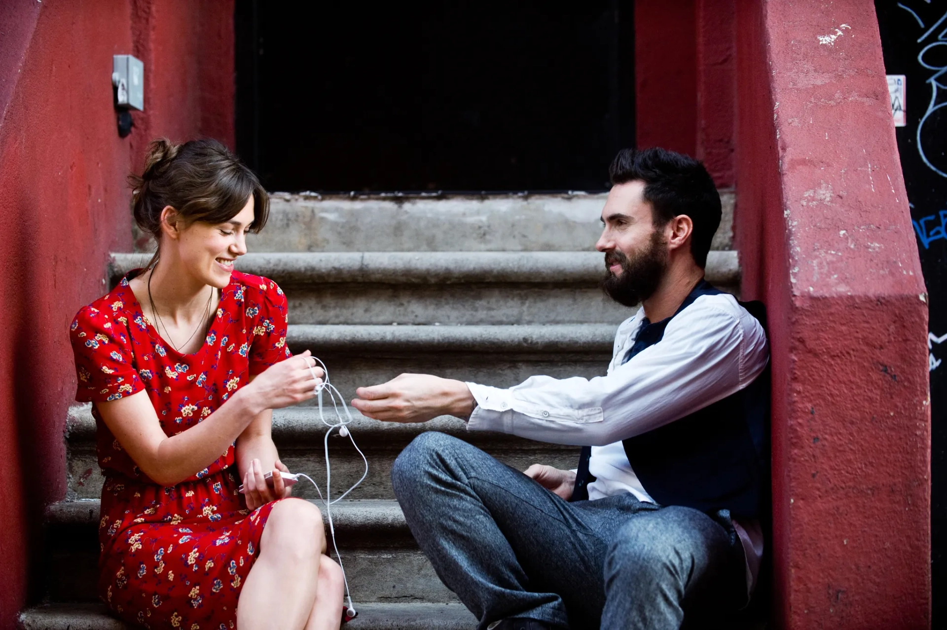 Keira Knightley and Adam Levine in Begin Again (2013)