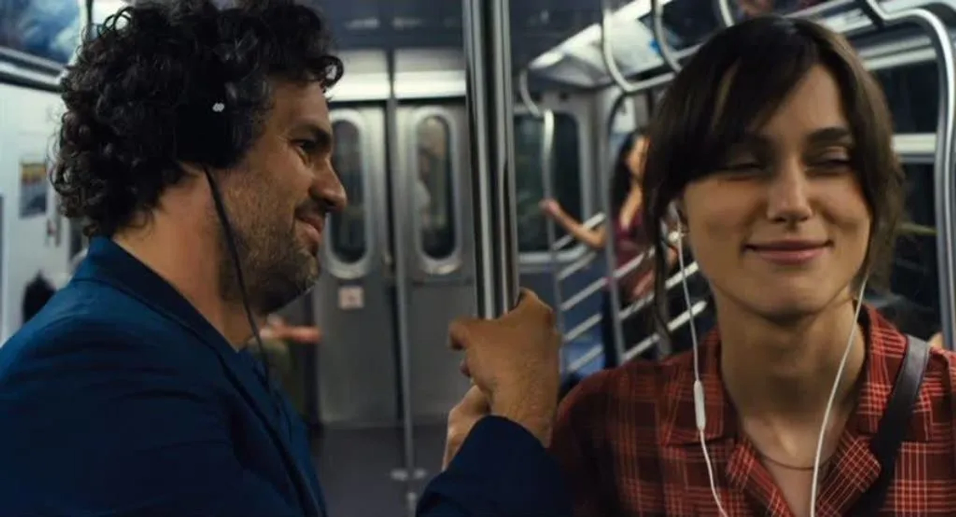 Keira Knightley and Mark Ruffalo in Begin Again (2013)