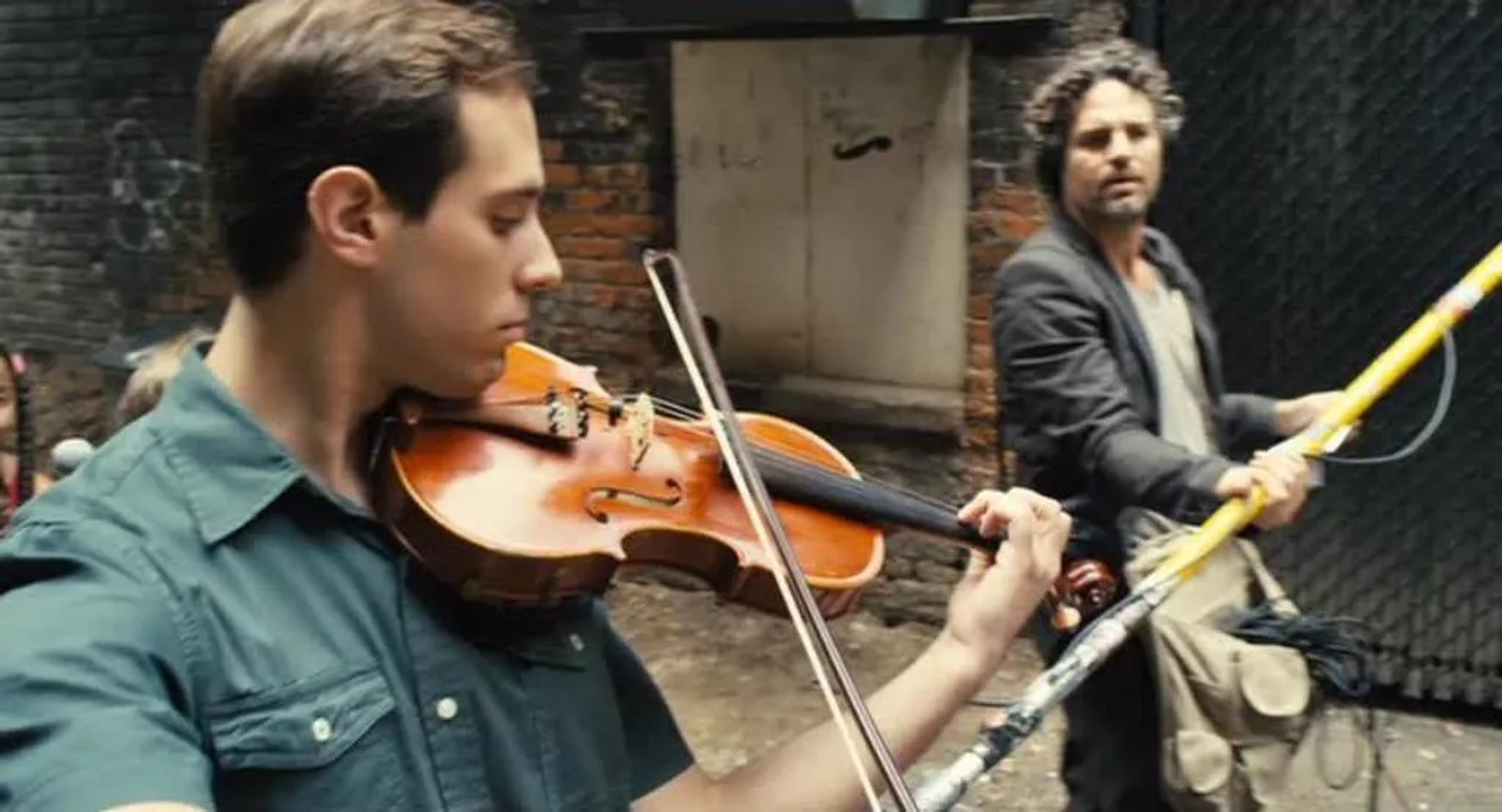 Mark Ruffalo and Ian Brodsky in Begin Again (2013)