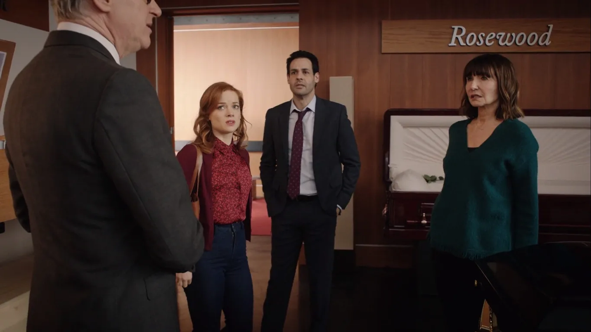 Mary Steenburgen, Andrew Leeds, and Jane Levy in Zoey's Extraordinary Playlist (2020)