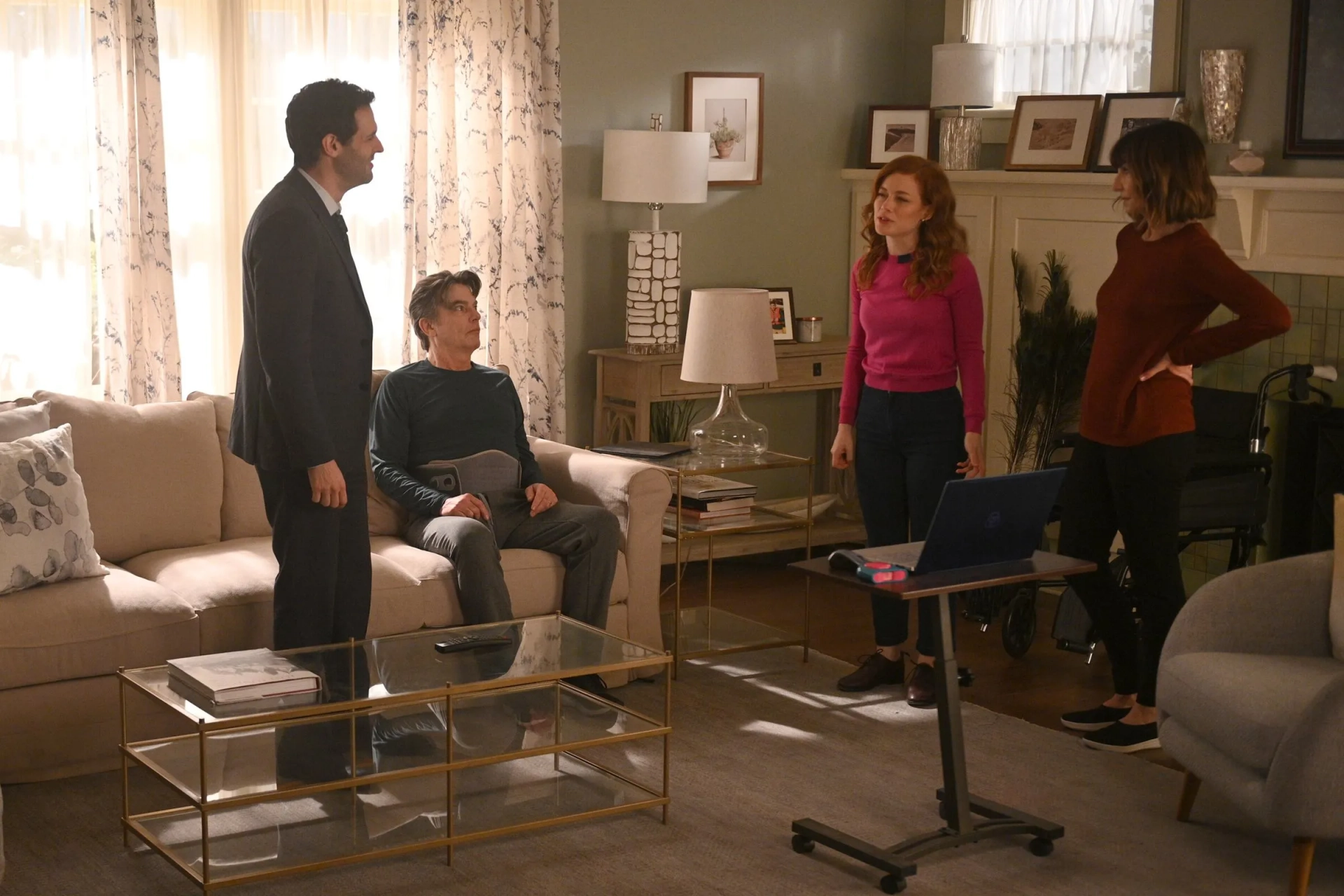 Peter Gallagher, Mary Steenburgen, Andrew Leeds, and Jane Levy in Zoey's Extraordinary Playlist (2020)