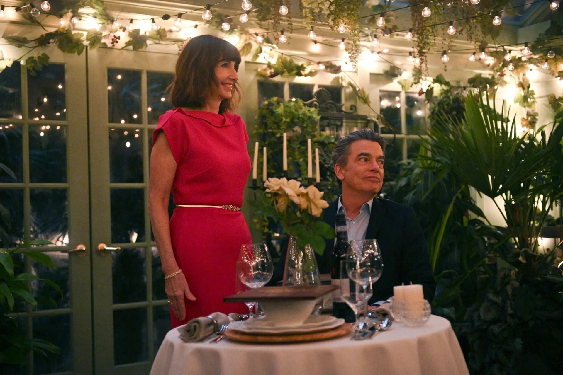 Peter Gallagher and Mary Steenburgen in Zoey's Extraordinary Playlist (2020)