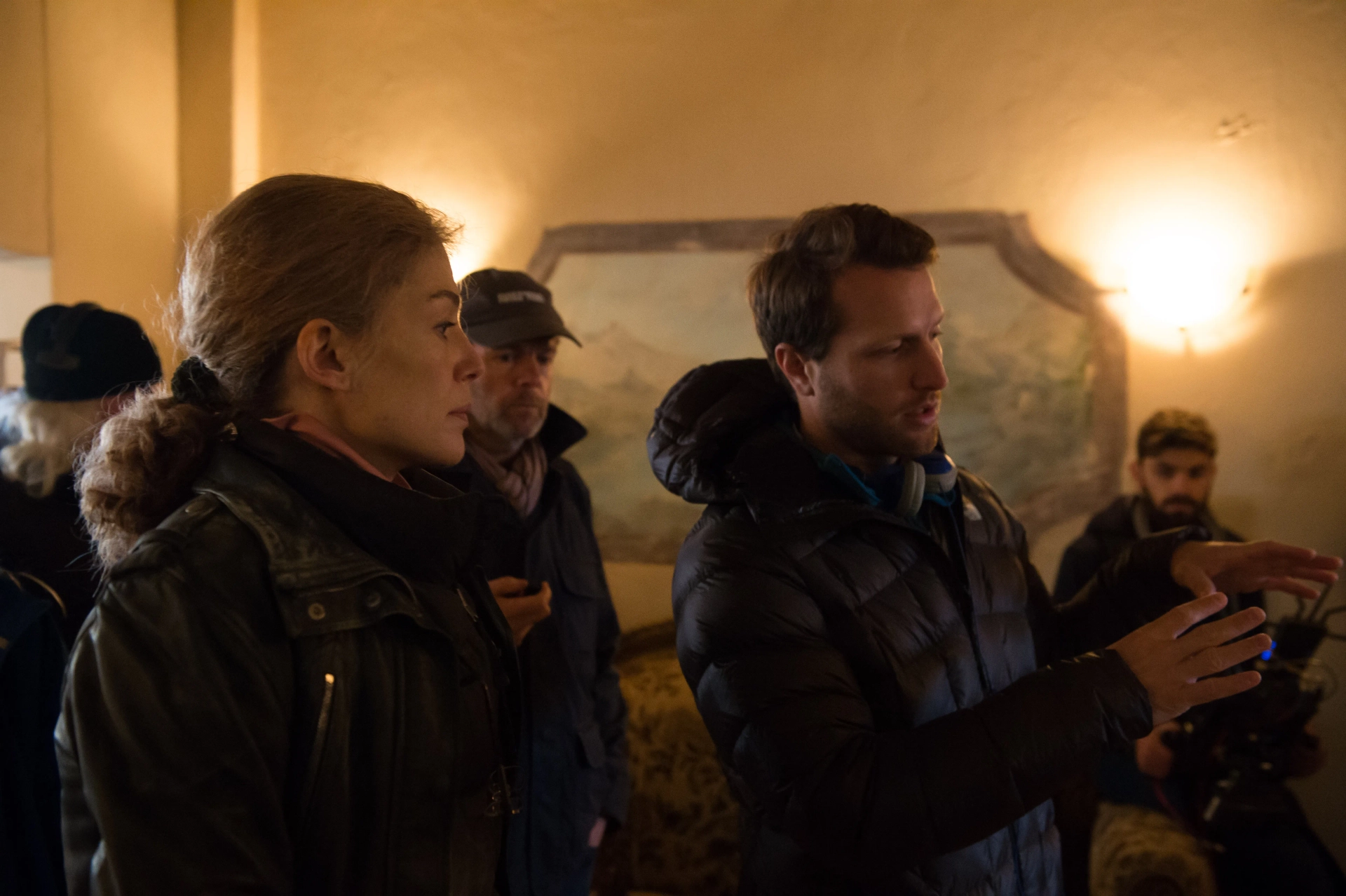 Rosamund Pike and Matthew Heineman in A Private War (2018)