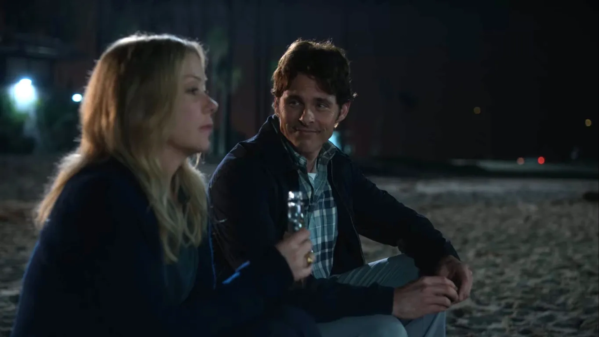 Christina Applegate and James Marsden in Dead to Me: You Don't Have To (2020)