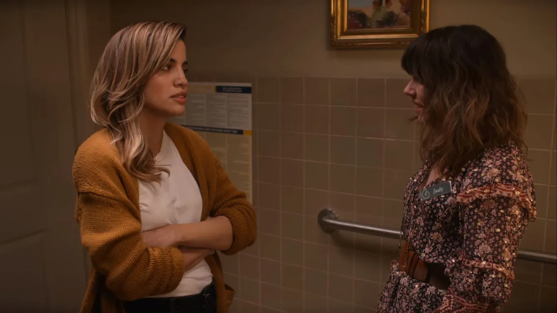 Linda Cardellini and Natalie Morales in Dead to Me: The Price You Pay (2020)