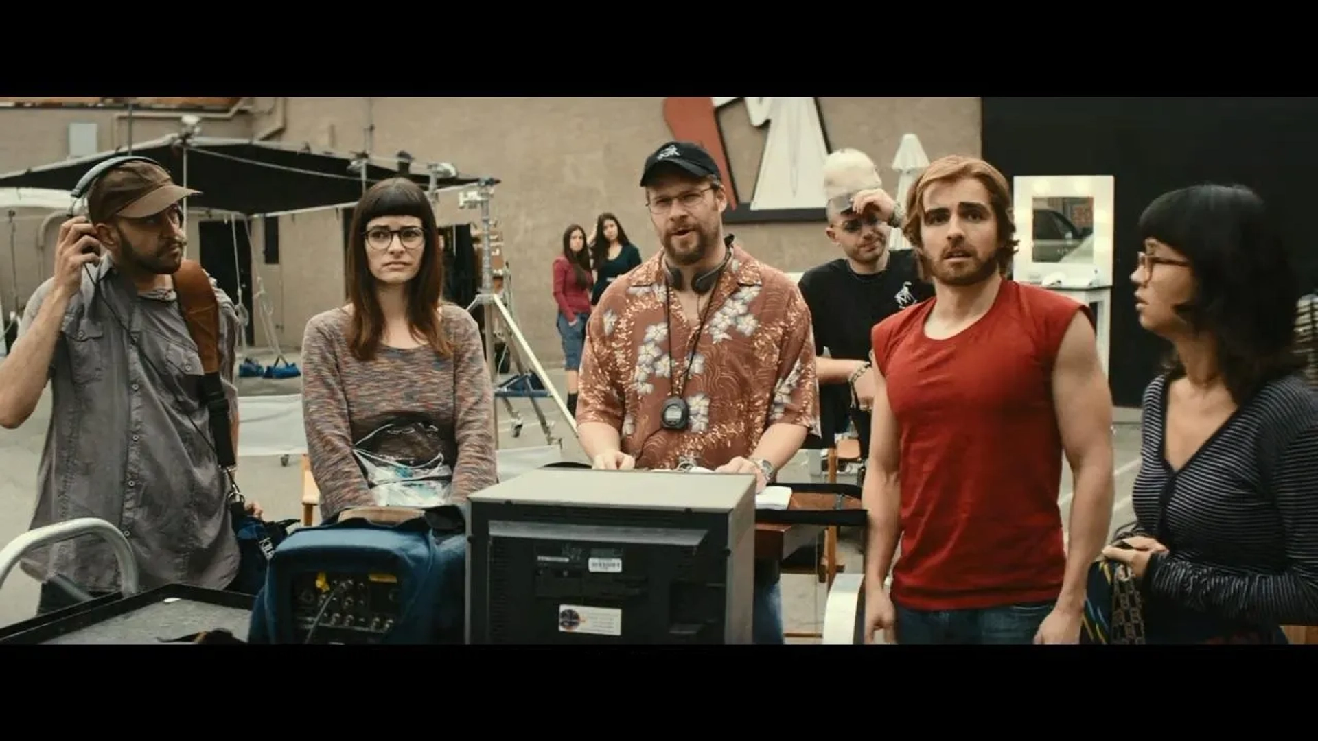 Seth Rogen, Paul Scheer, Dave Franco, Charlyne Yi, and Kelly Oxford in The Disaster Artist (2017)