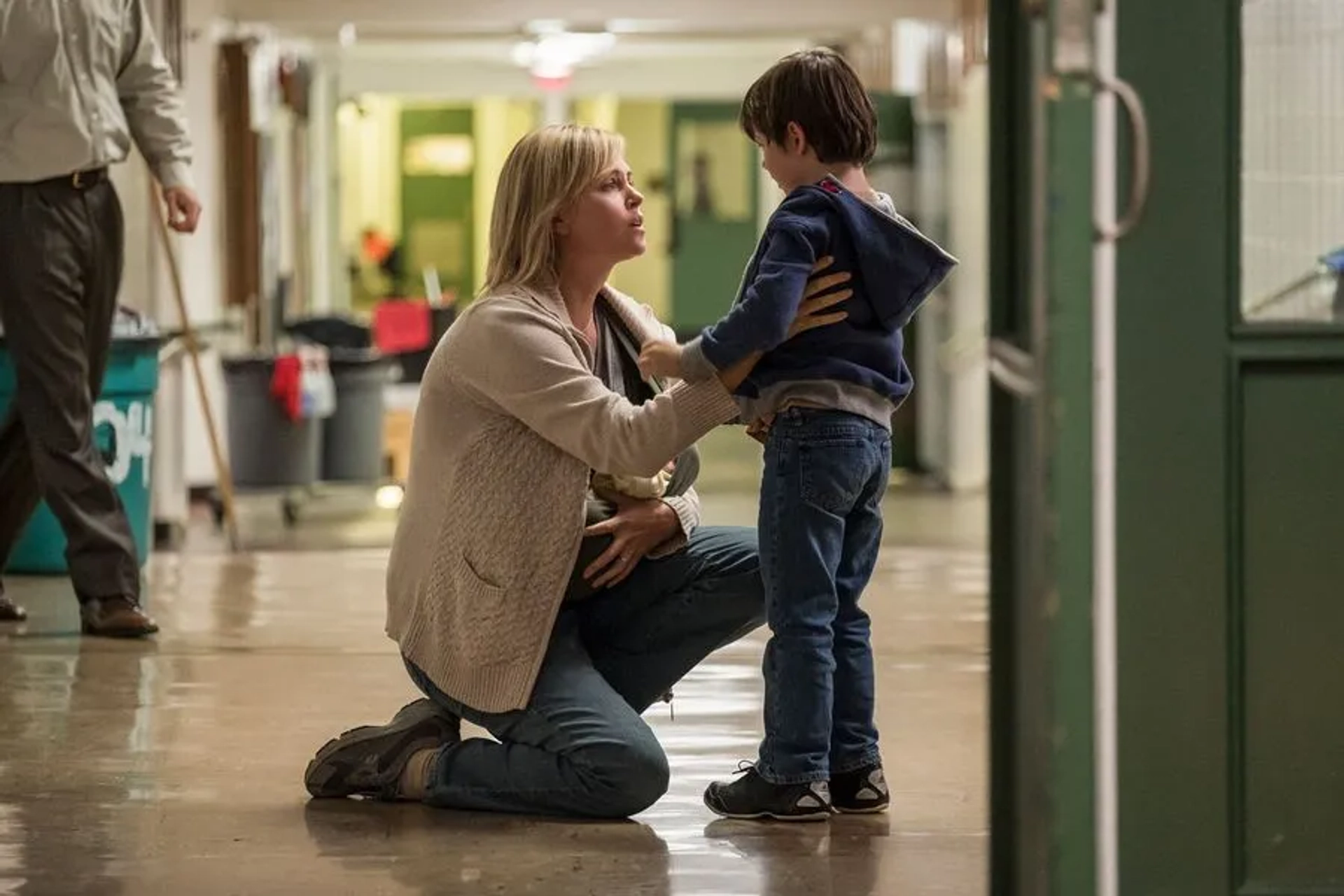 Charlize Theron, Steven Roberts, and Asher Miles Fallica in Tully (2018)