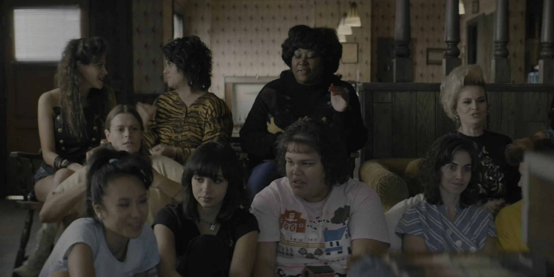 Marianna Palka, Jackie Tohn, Kimmy Gatewood, Rebekka Johnson, Alison Brie, Kia Stevens, Ellen Wong, Britney Young, and Britt Baron in GLOW (2017)