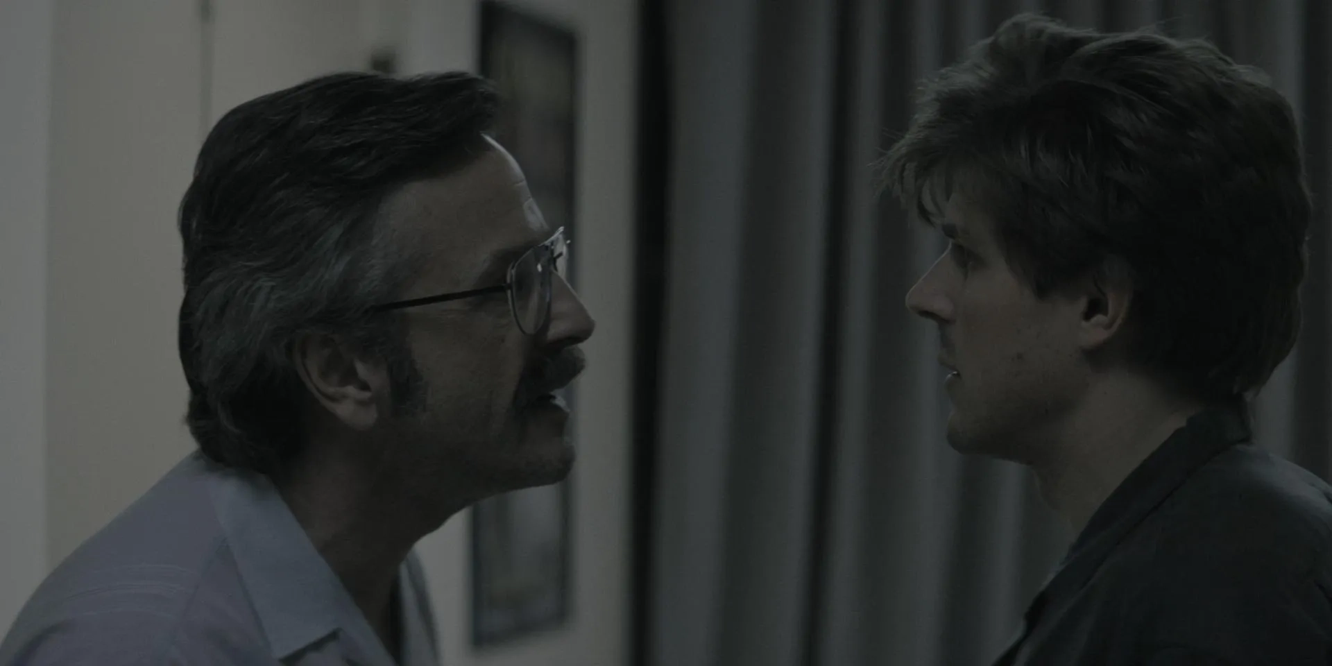 Marc Maron and Christopher Lowell in GLOW (2017)