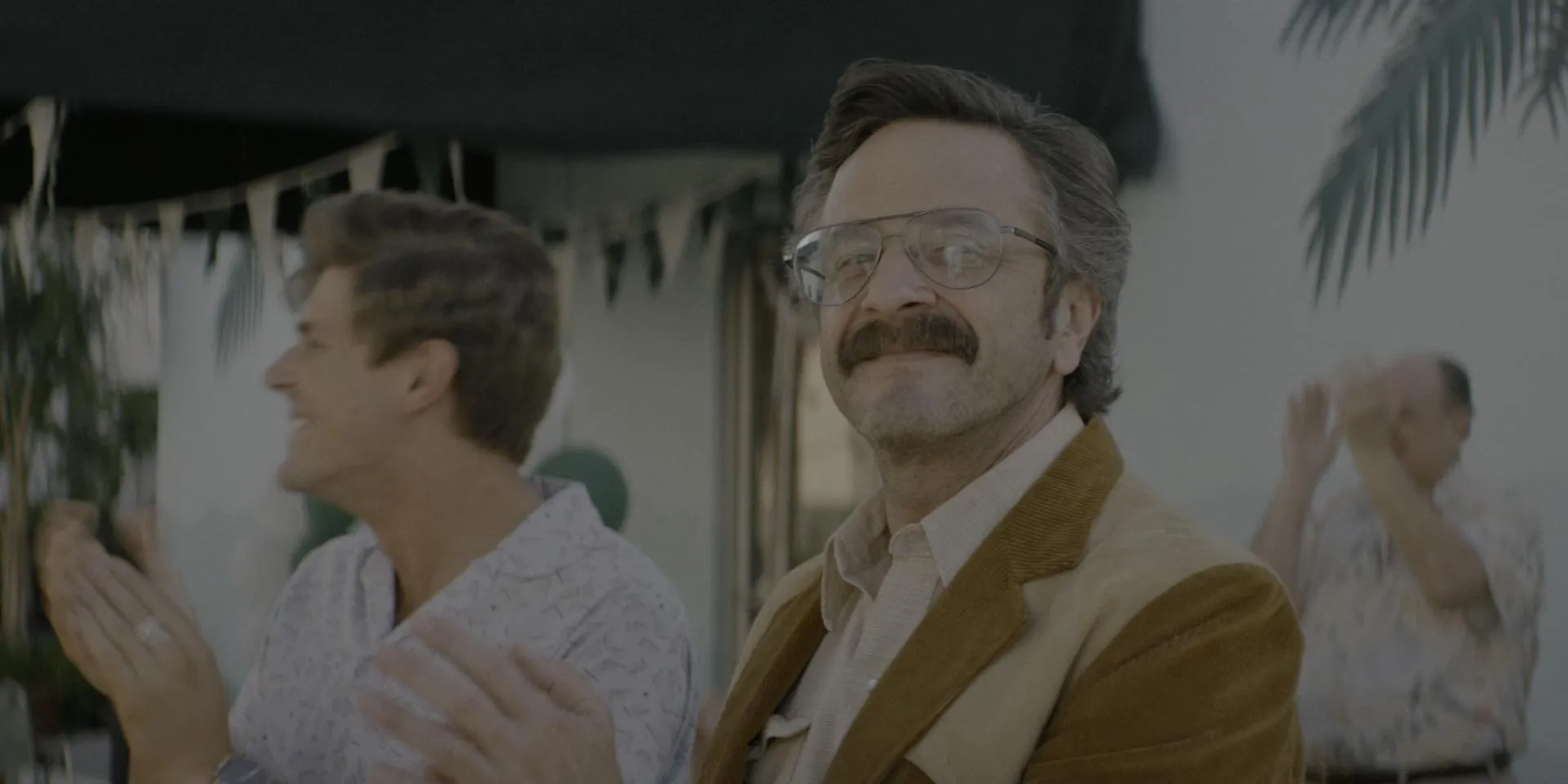 Marc Maron and Christopher Lowell in GLOW (2017)