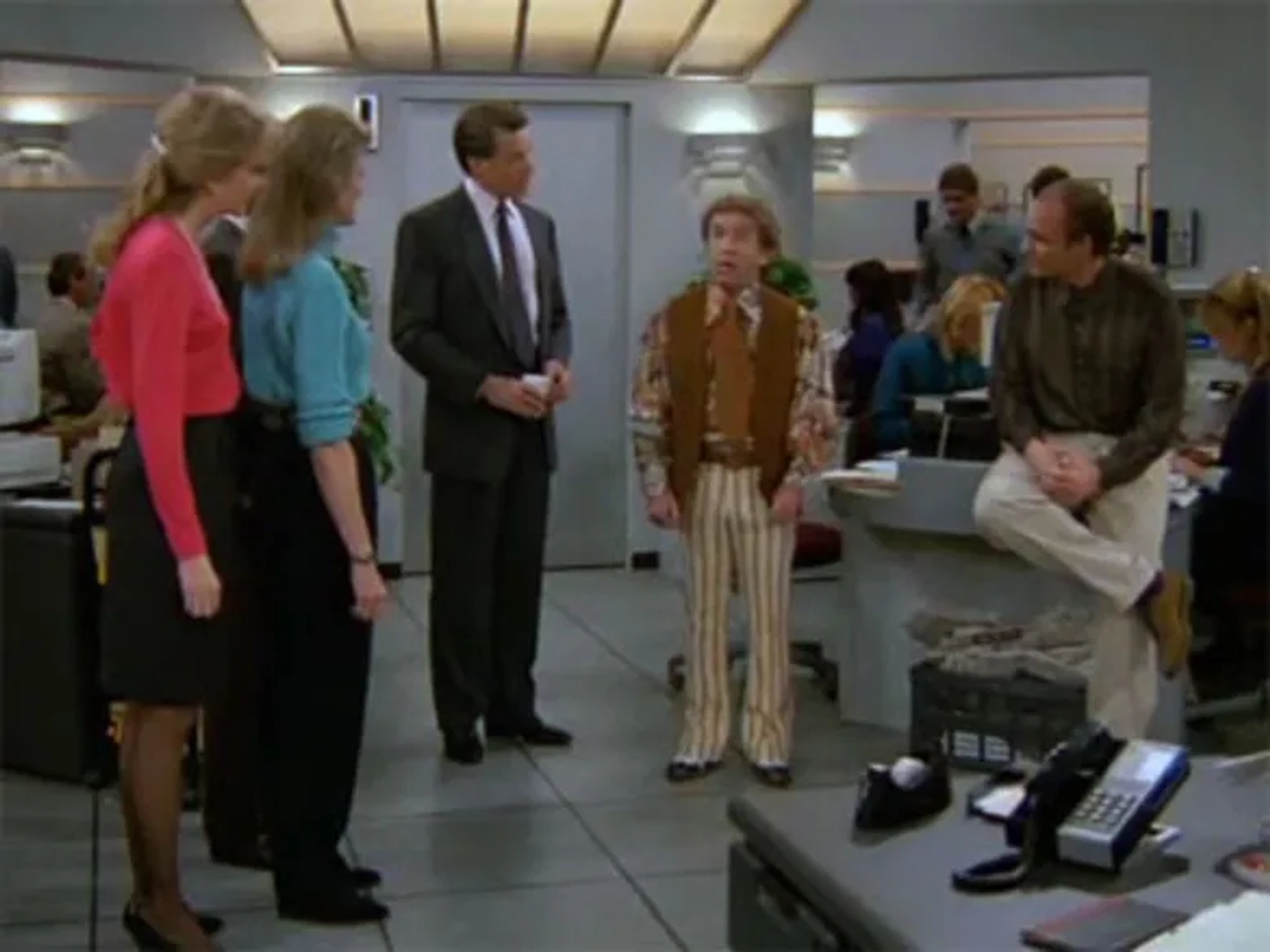 Candice Bergen, Faith Ford, Joe Regalbuto, Leslie Jordan, Charles Kimbrough, and Grant Shaud in Murphy Brown (1988)