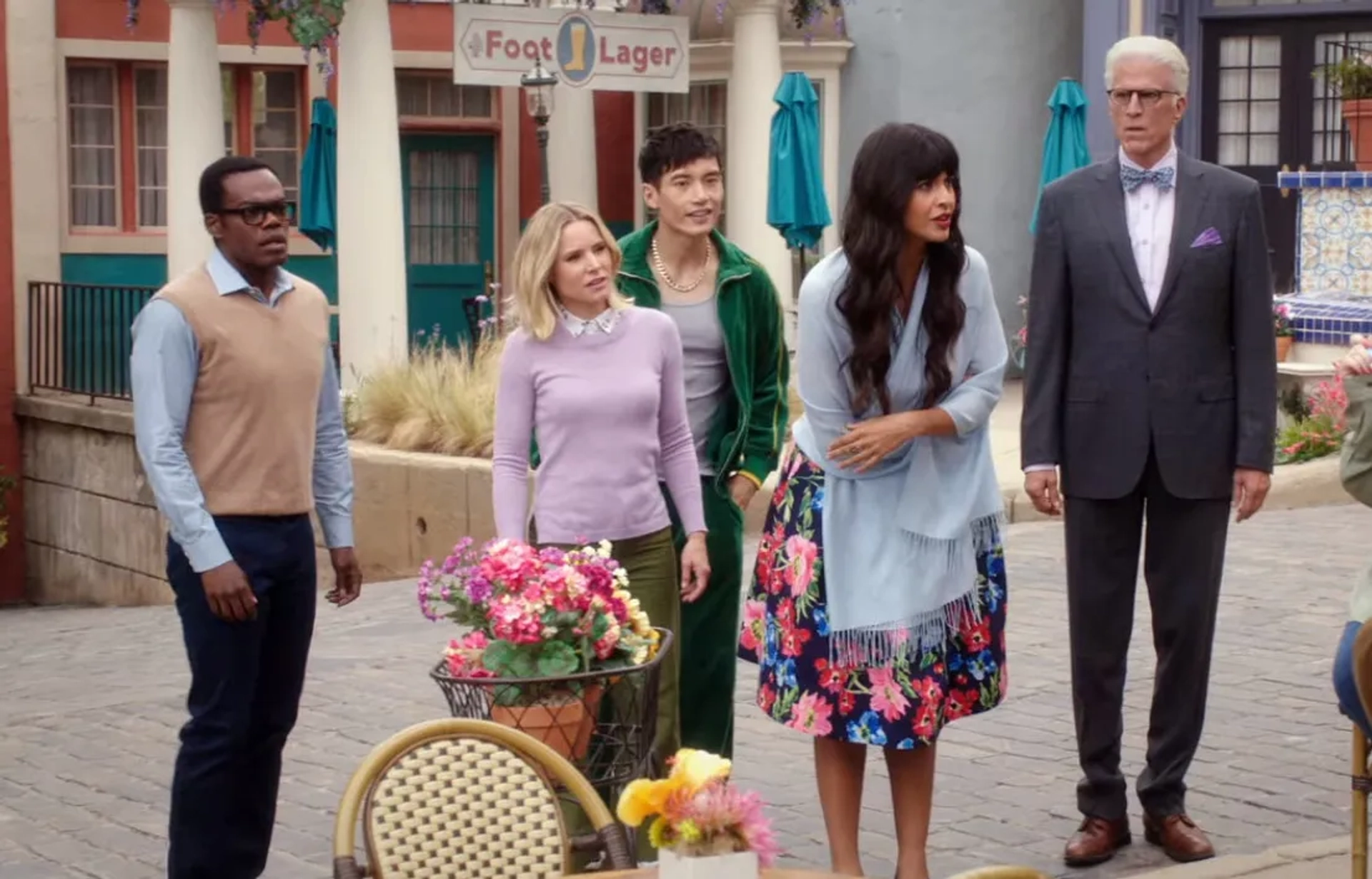 Ted Danson, Kristen Bell, William Jackson Harper, Manny Jacinto, and Jameela Jamil in The Good Place: You've Changed, Man (2020)