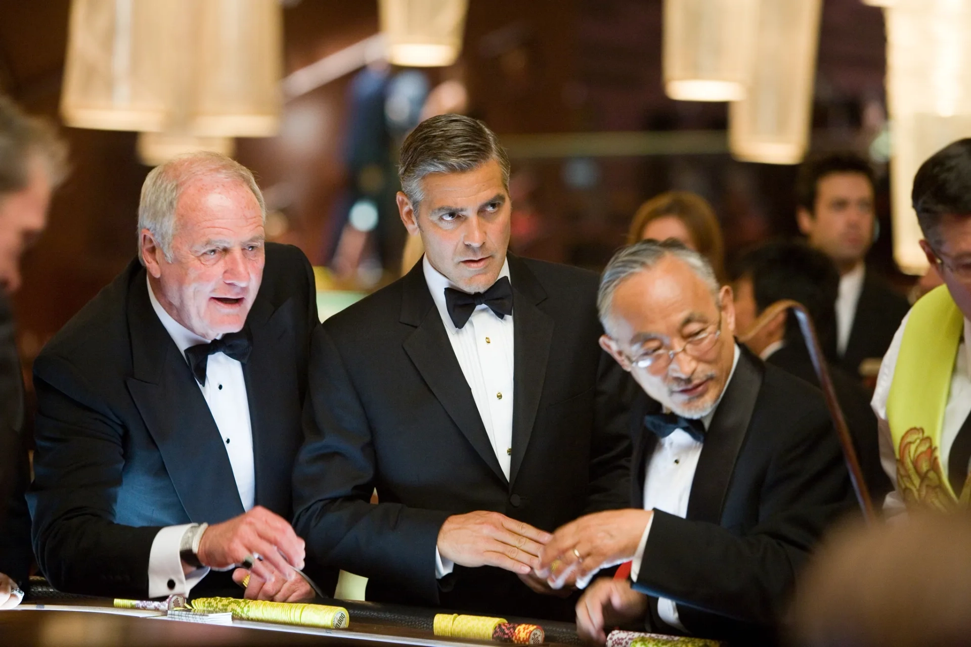 George Clooney and Jerry Weintraub in Ocean's Thirteen (2007)