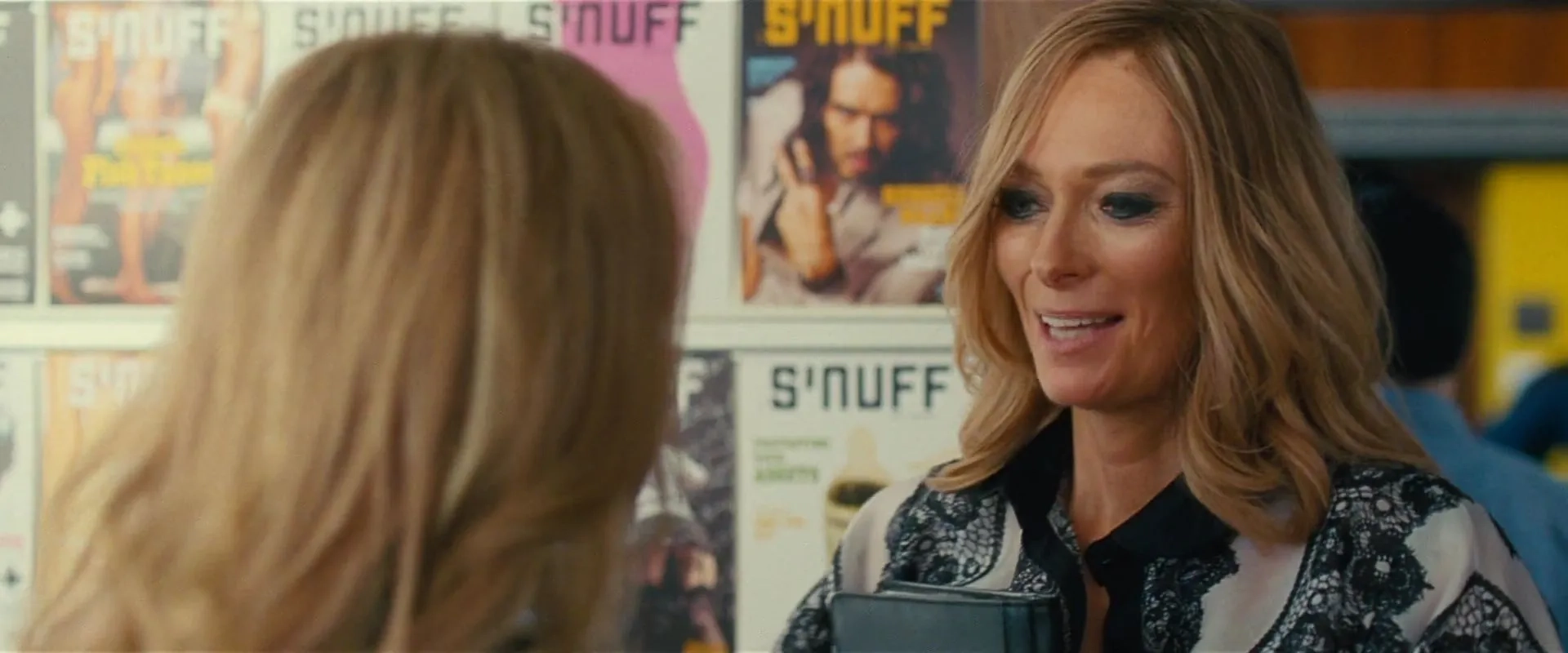 Tilda Swinton and Amy Schumer in Trainwreck (2015)
