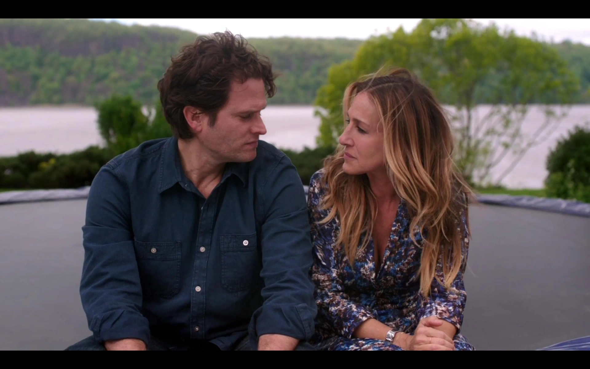 Sarah Jessica Parker and Steven Pasquale in Divorce (2016)