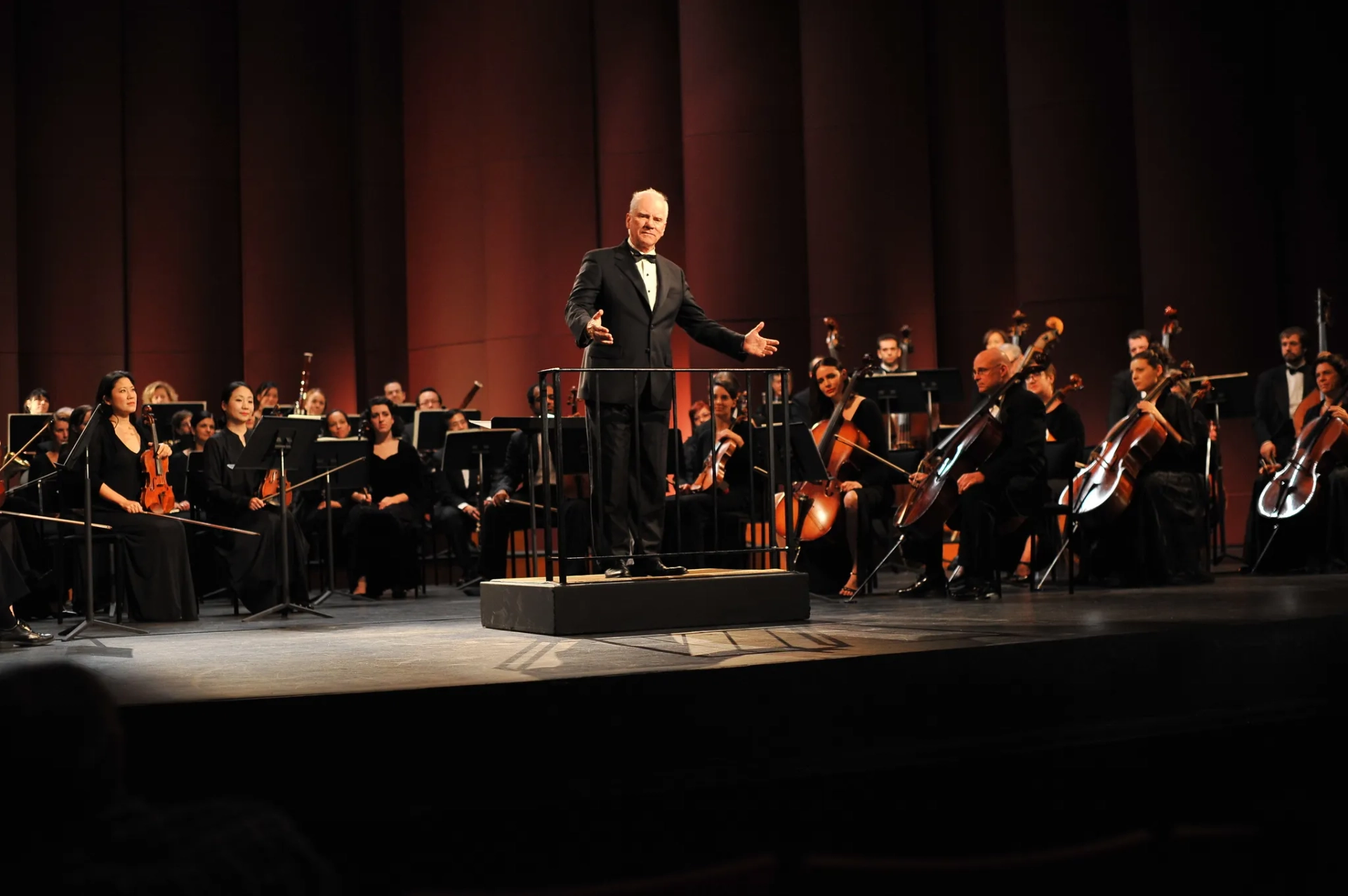 Malcolm McDowell in Mozart in the Jungle (2014)