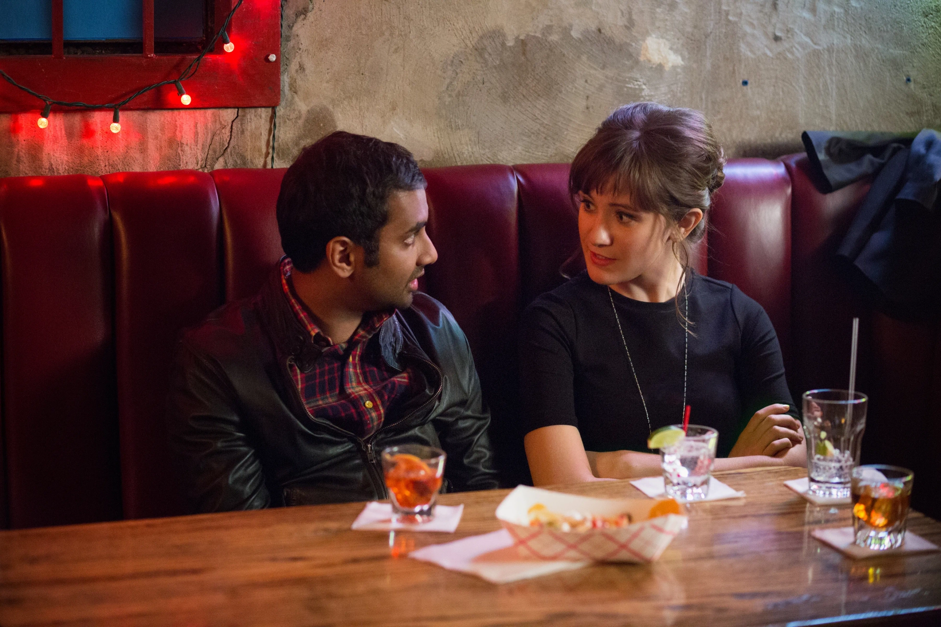 Aziz Ansari and Noël Wells in Master of None (2015)