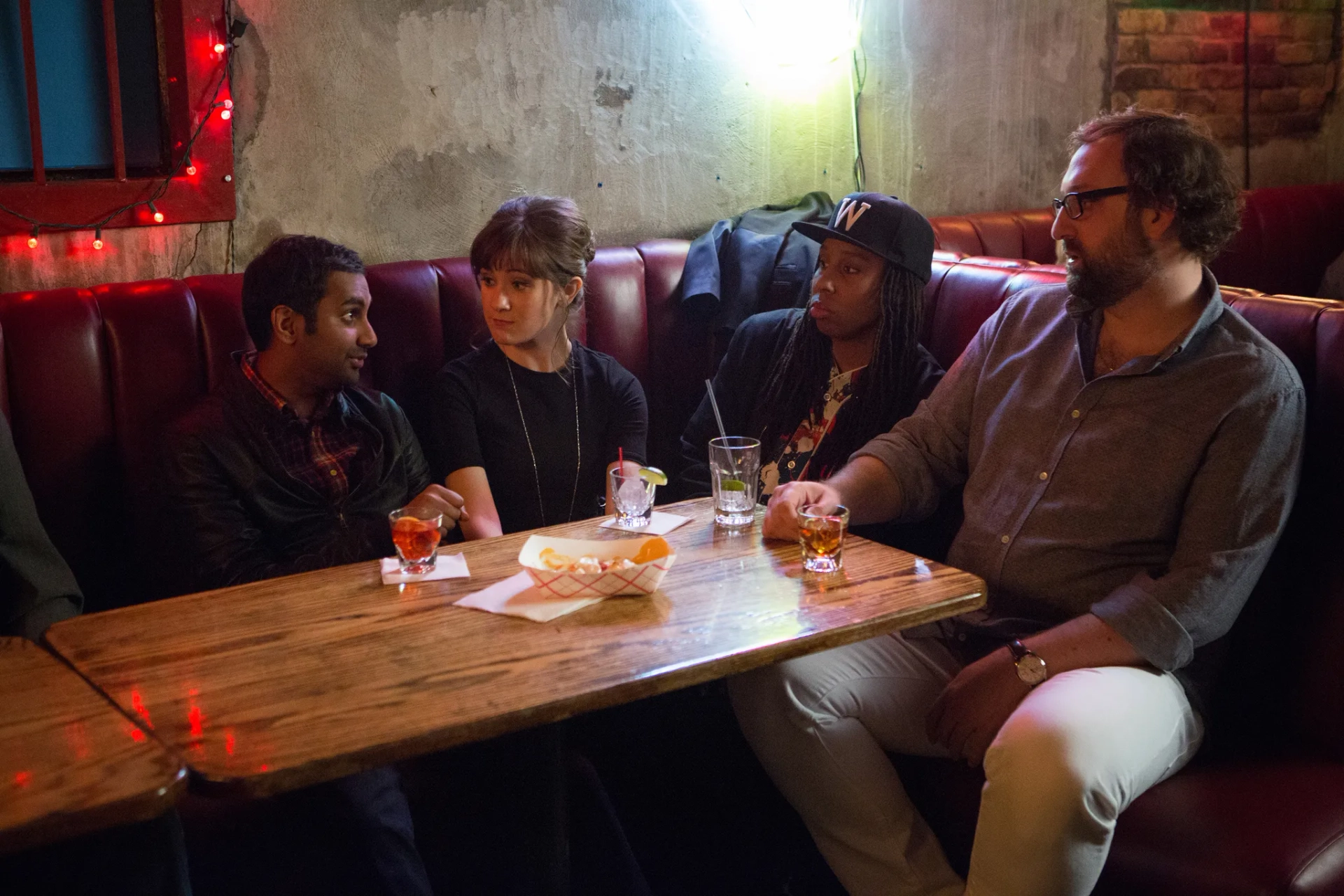 Eric Wareheim, Aziz Ansari, Lena Waithe, and Noël Wells in Master of None (2015)