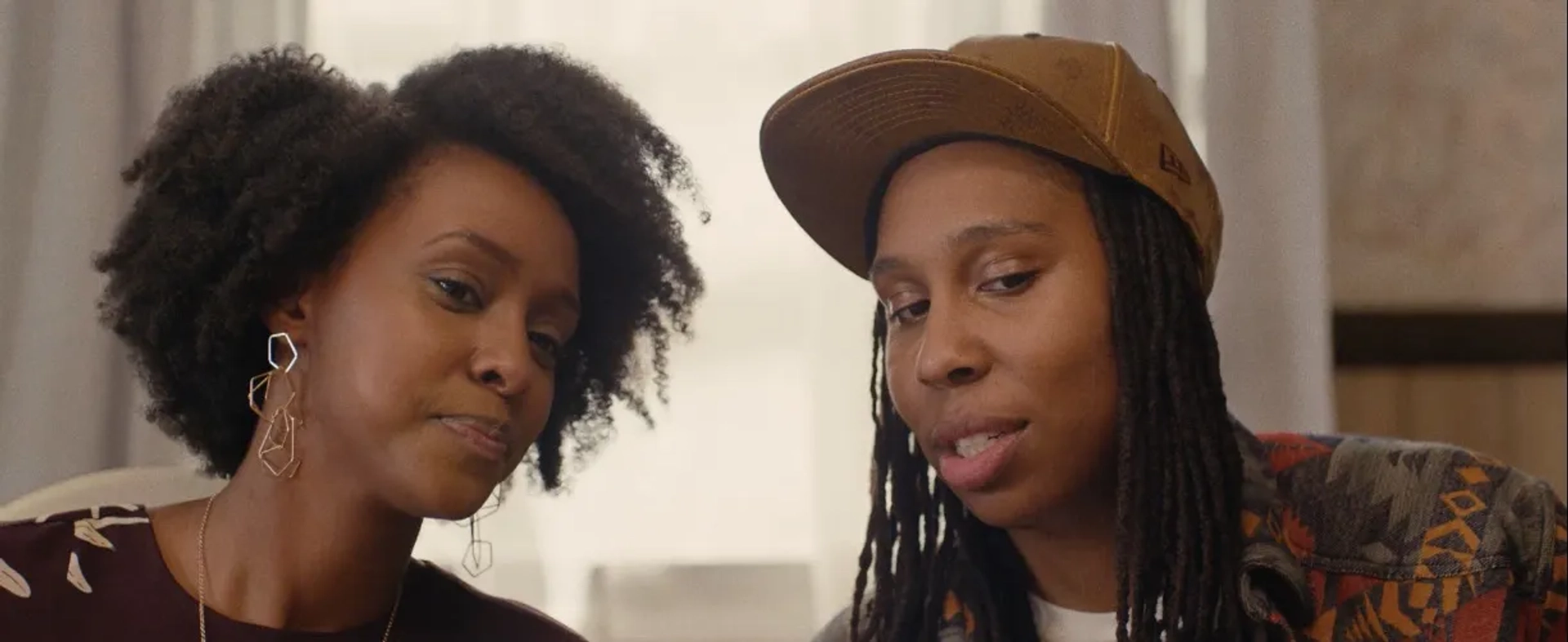 Lena Waithe and Ebony Obsidian in Master of None (2015)