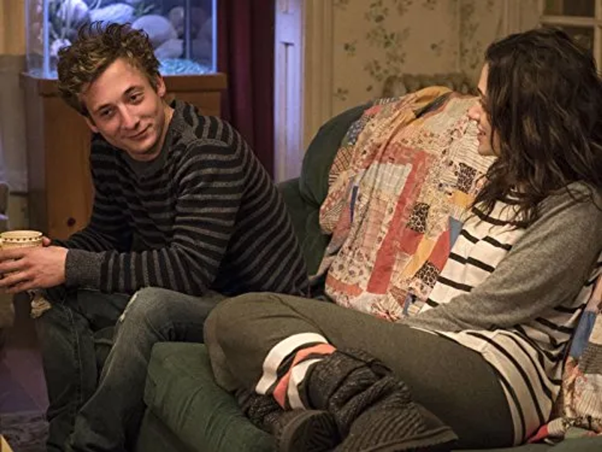 Emmy Rossum and Jeremy Allen White in Shameless (2011)