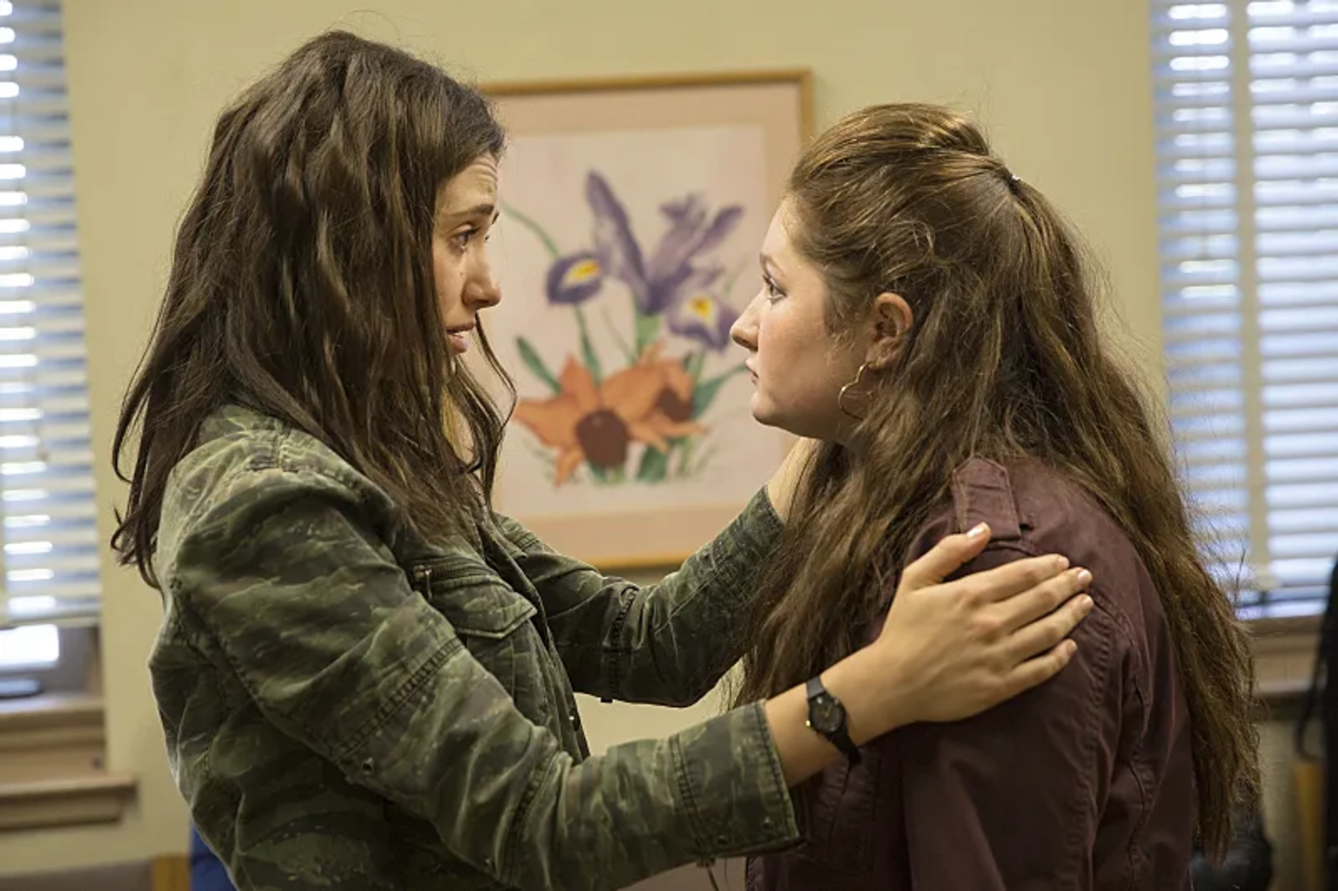 Emmy Rossum and Emma Kenney in Shameless (2011)