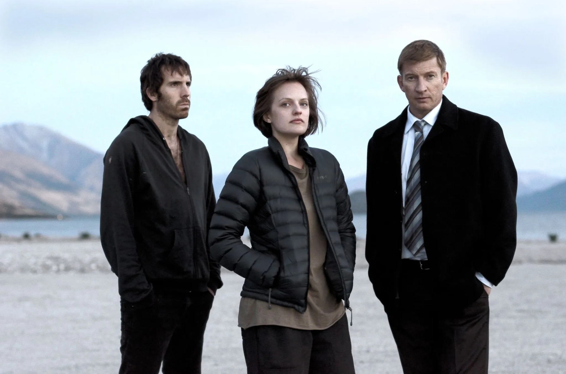 Elisabeth Moss, David Wenham, and Thomas M. Wright in Top of the Lake (2013)