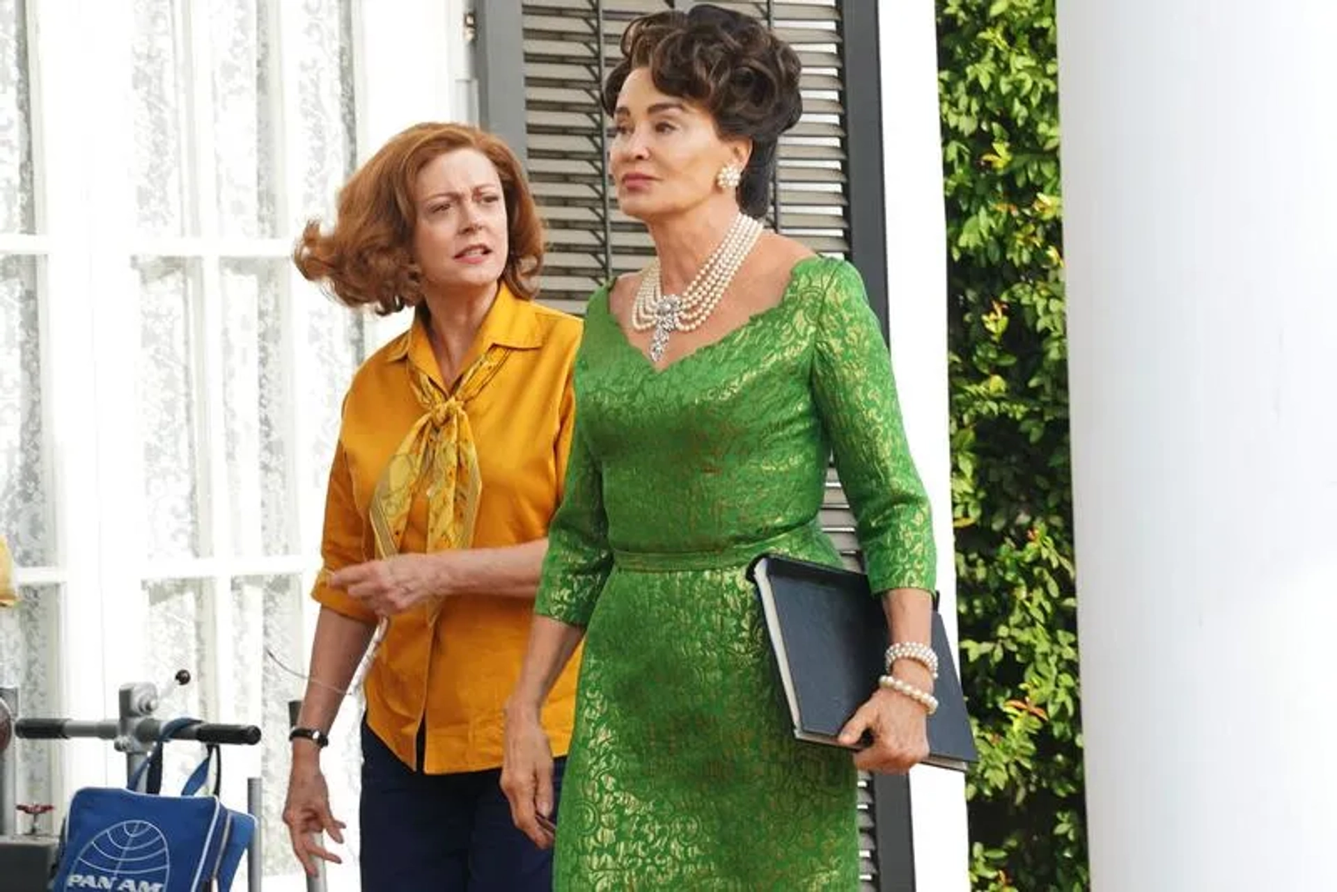 Susan Sarandon and Jessica Lange in Feud (2017)