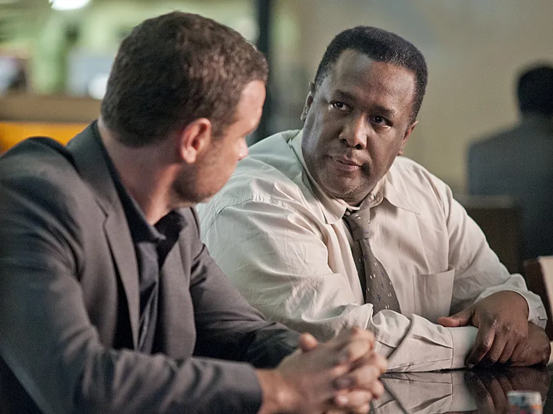 Liev Schreiber and Wendell Pierce in Ray Donovan (2013)