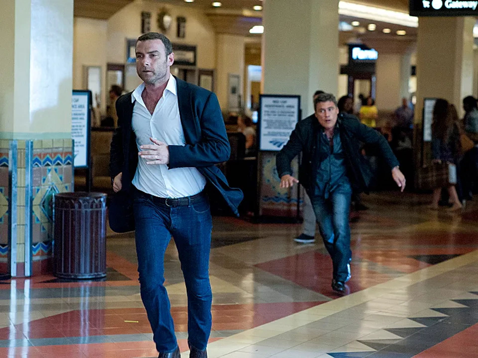 Liev Schreiber and Steven Bauer in Ray Donovan (2013)