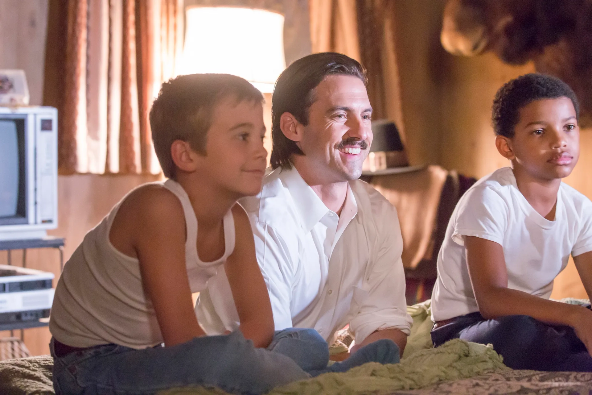 Milo Ventimiglia, Lonnie Chavis, and Parker Bates in This Is Us (2016)