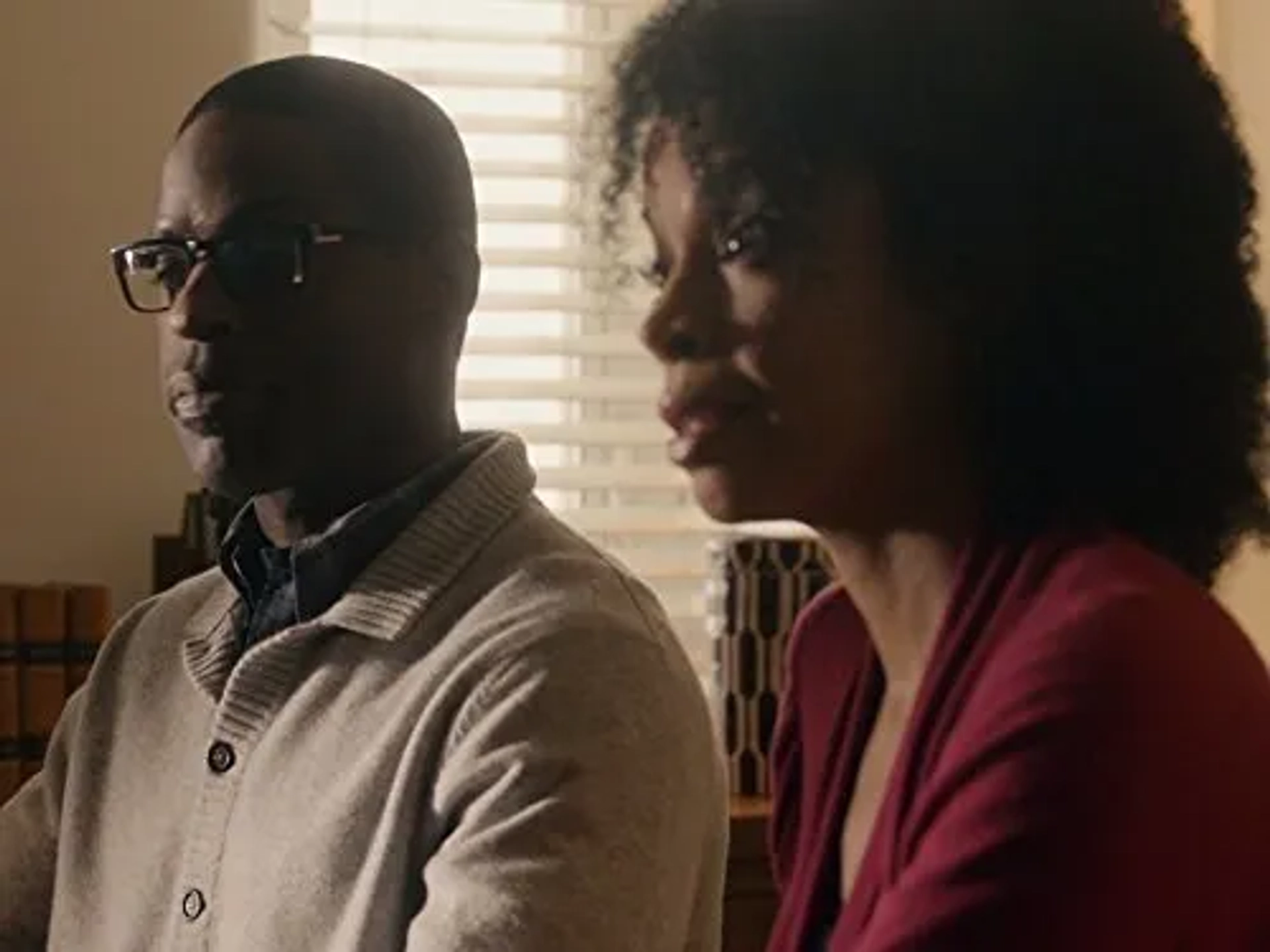 Sterling K. Brown and Susan Kelechi Watson in This Is Us (2016)