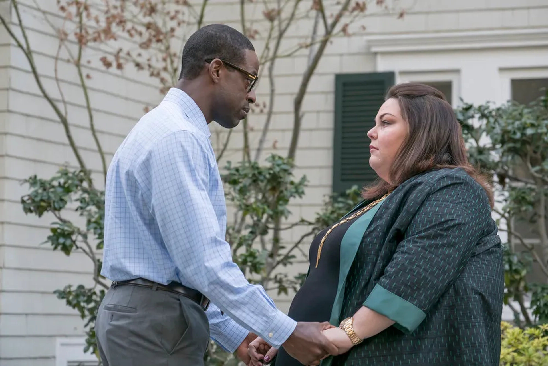 Sterling K. Brown and Chrissy Metz in This Is Us (2016)