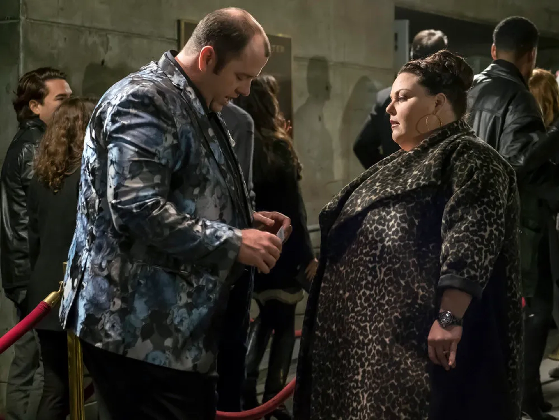 Chrissy Metz and Chris Sullivan in This Is Us (2016)