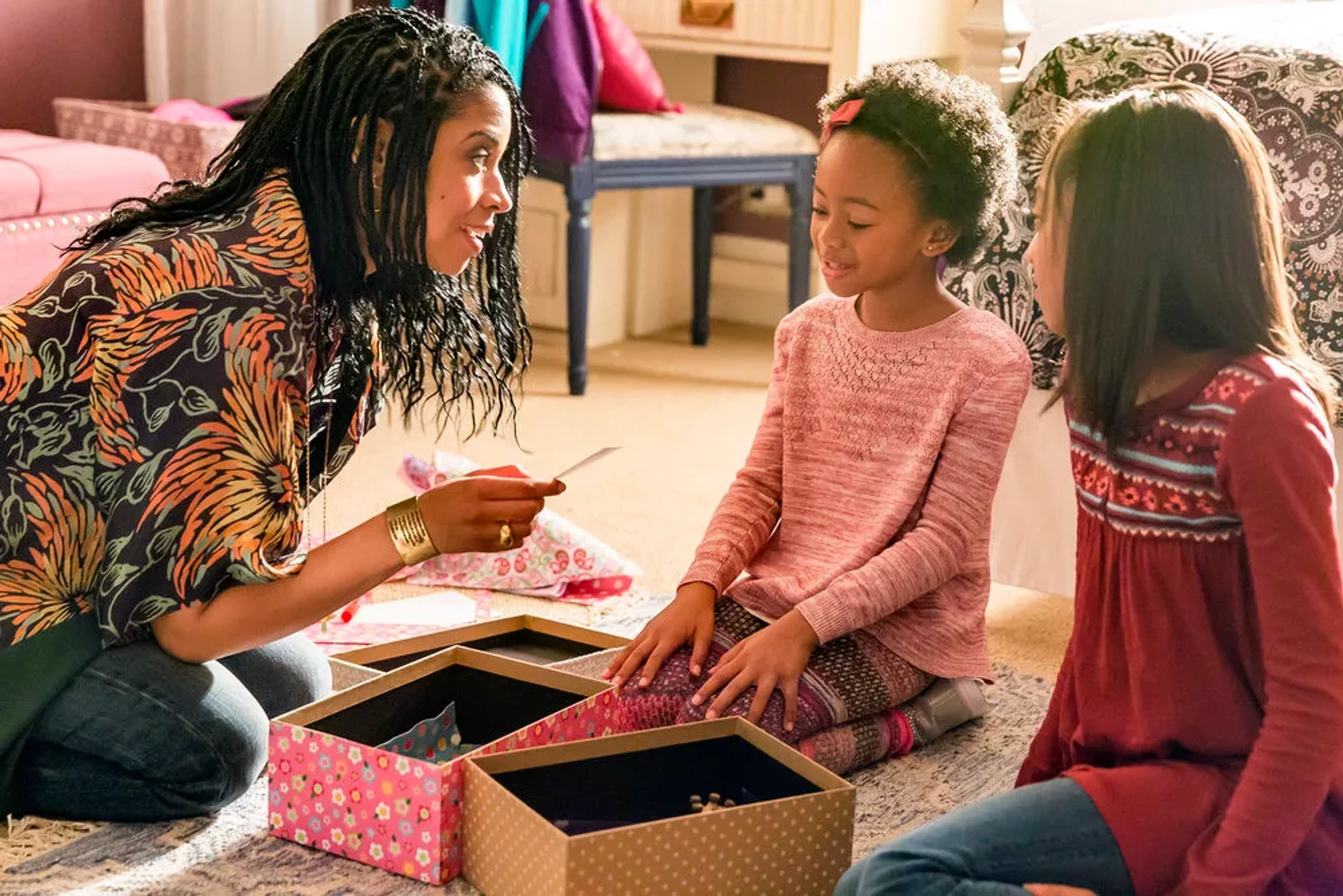 Susan Kelechi Watson, Faithe Herman, and Eris Baker in This Is Us (2016)