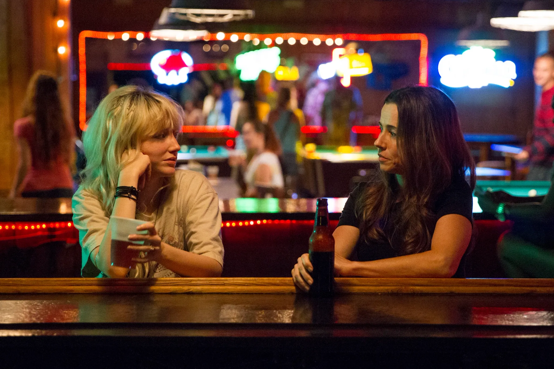 Linda Cardellini and Andrea Riseborough in Bloodline (2015)