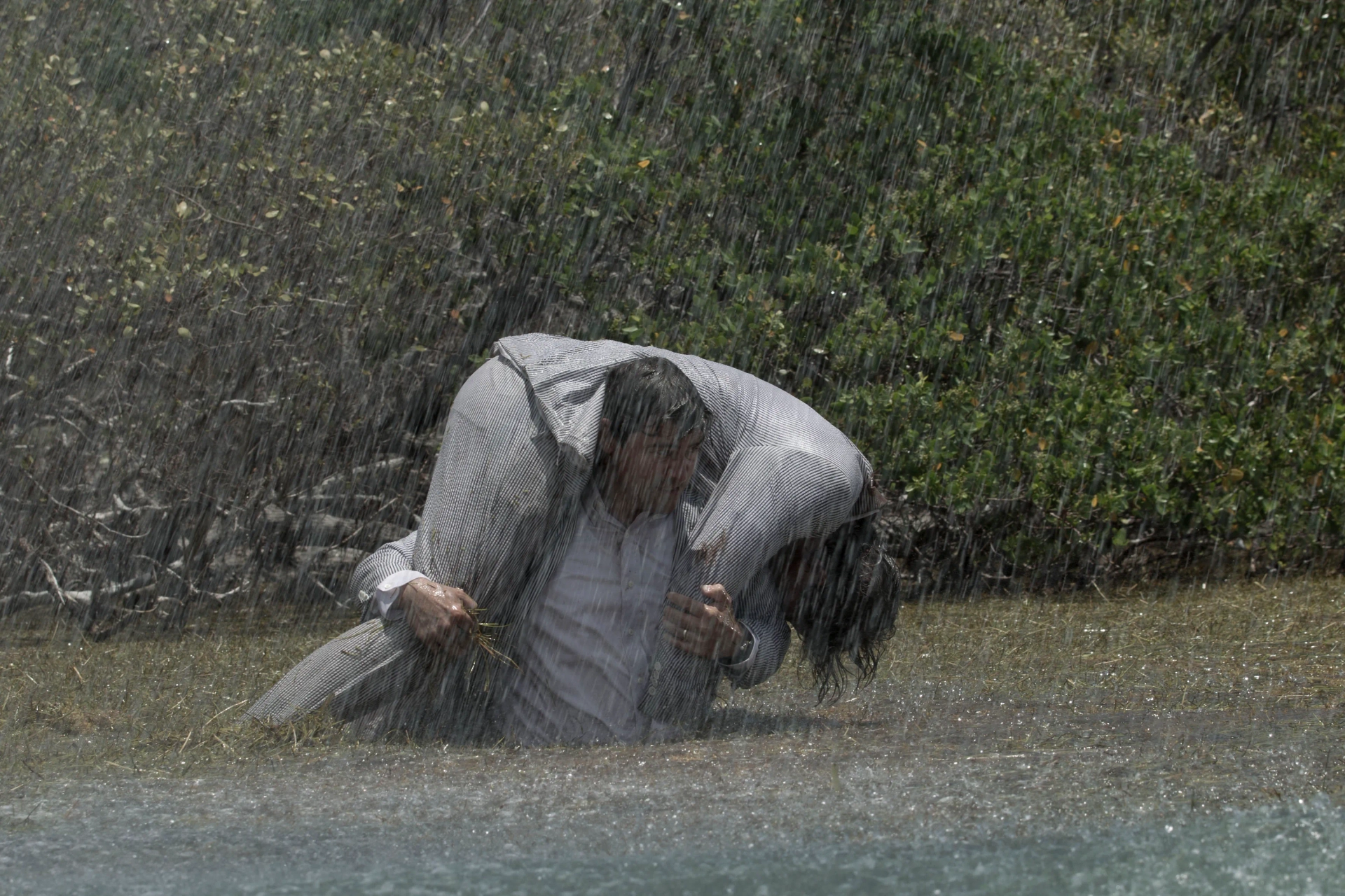 Kyle Chandler and Ben Mendelsohn in Bloodline (2015)