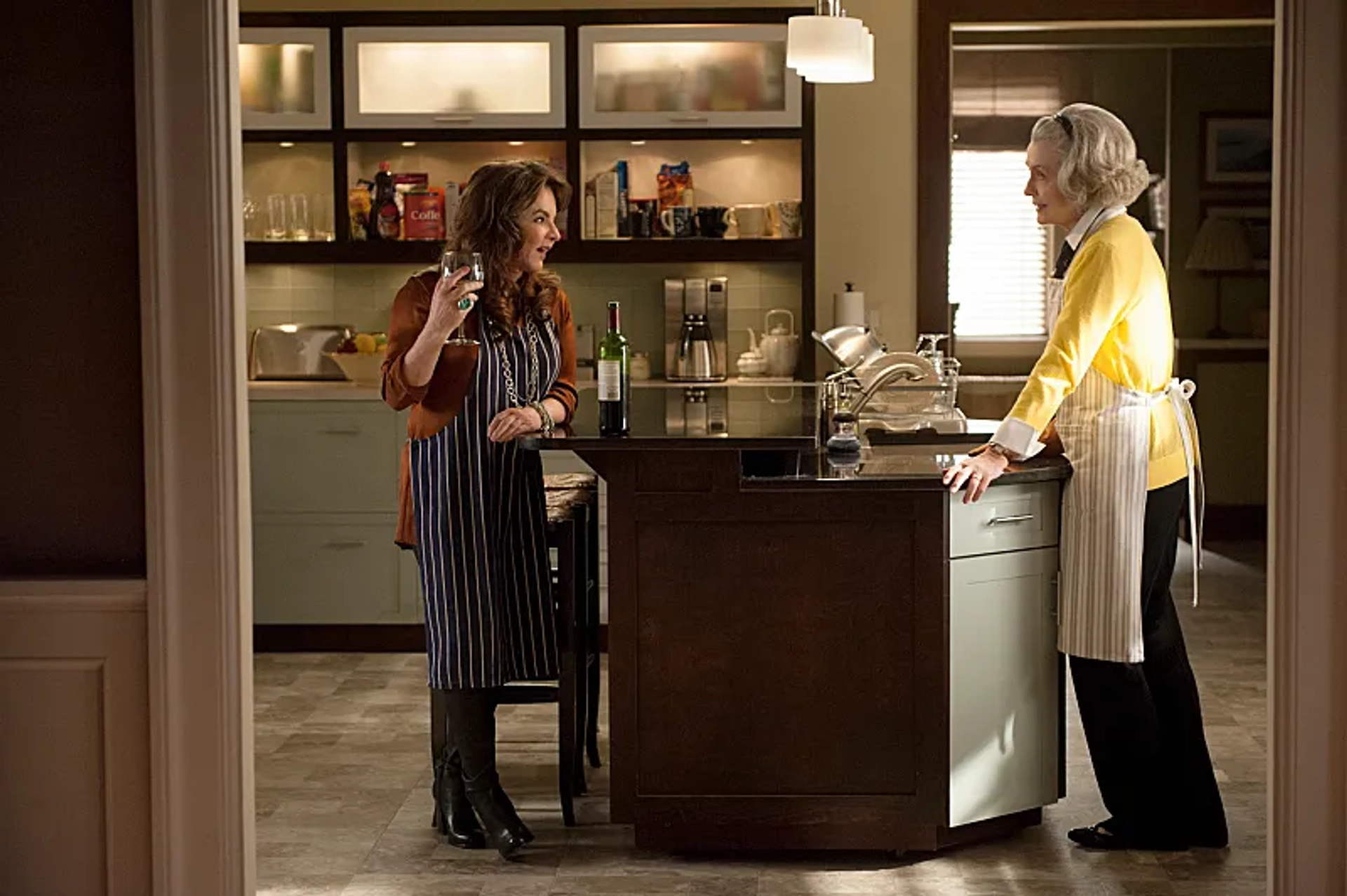 Stockard Channing and Mary Beth Peil in The Good Wife (2009)