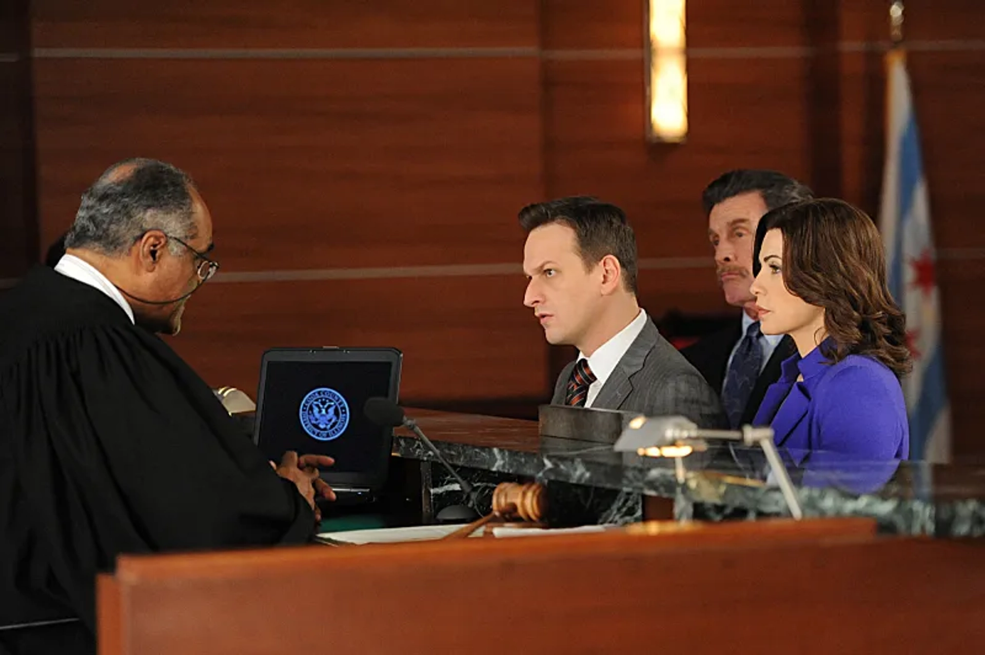 Julianna Margulies, Josh Charles, David Fonteno, and Jared Andres in The Good Wife (2009)