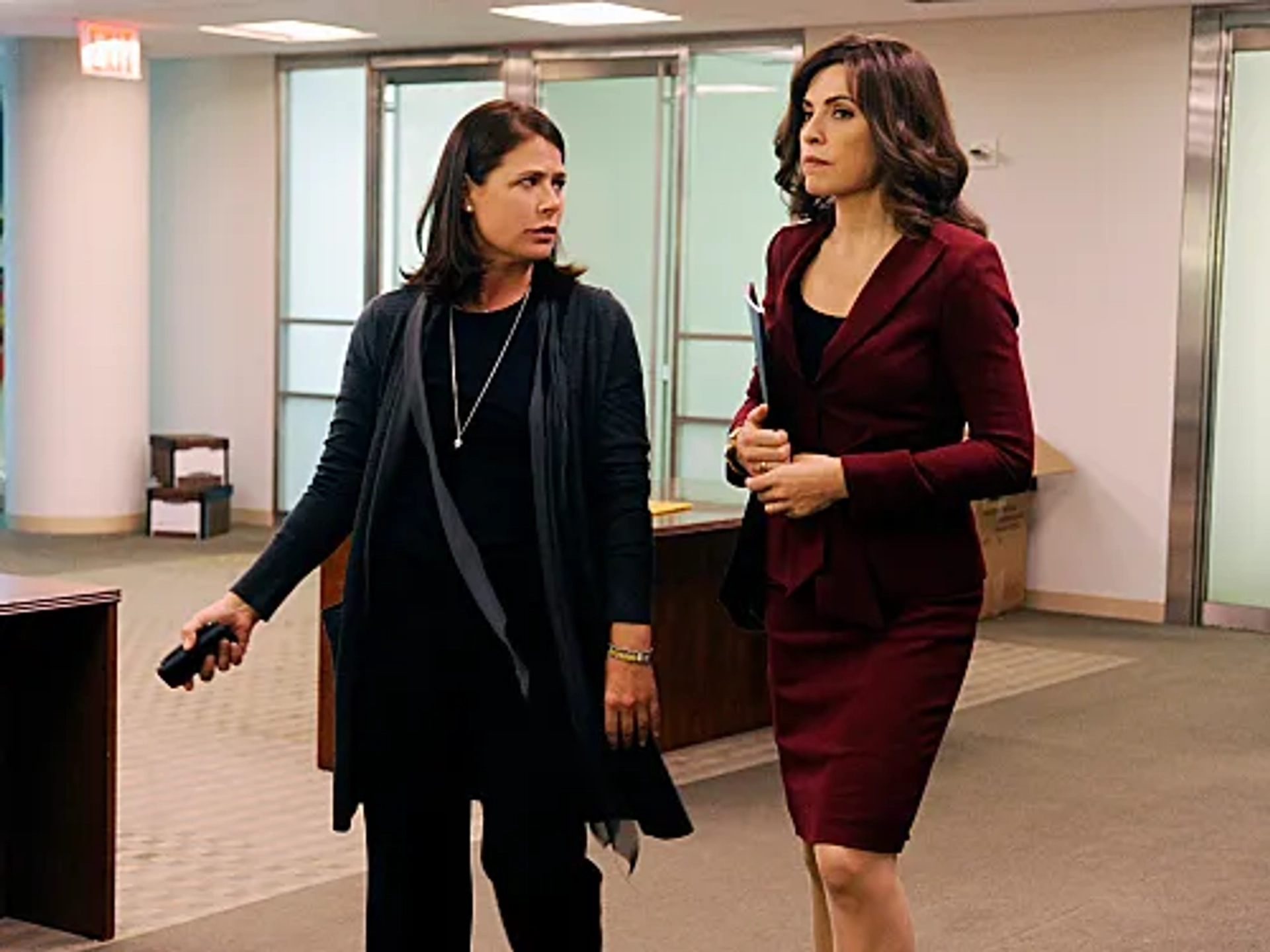 Julianna Margulies and Maura Tierney in The Good Wife (2009)