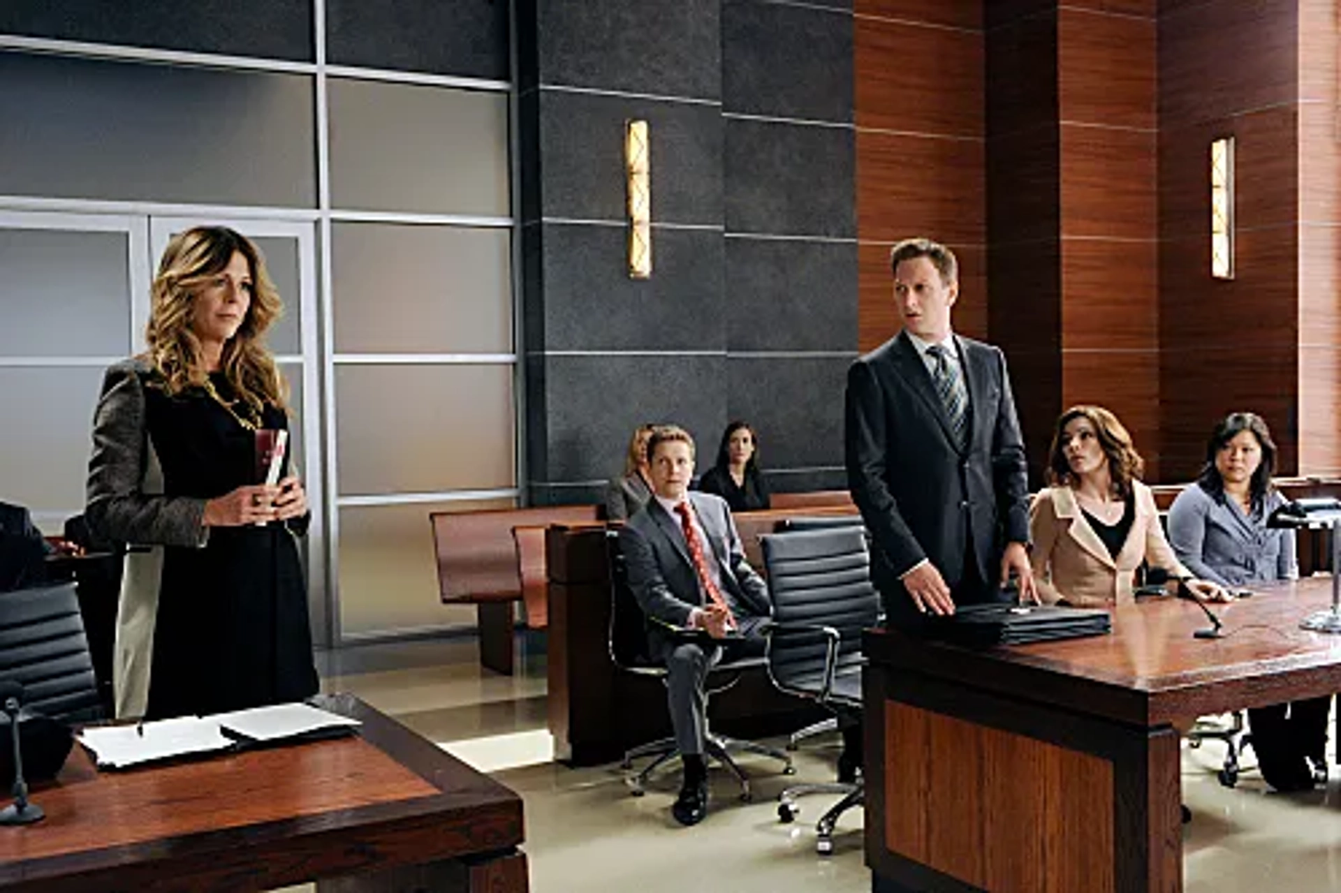 Julianna Margulies, Josh Charles, Rita Wilson, Matt Czuchry, and Jee Young Han in The Good Wife (2009)