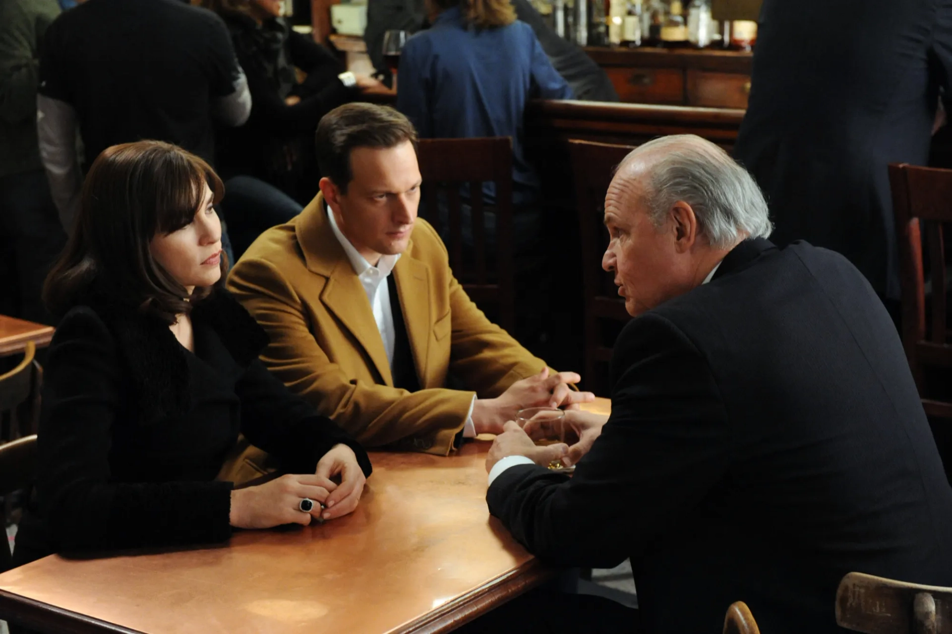 Julianna Margulies, Fred Thompson, and Josh Charles in The Good Wife (2009)