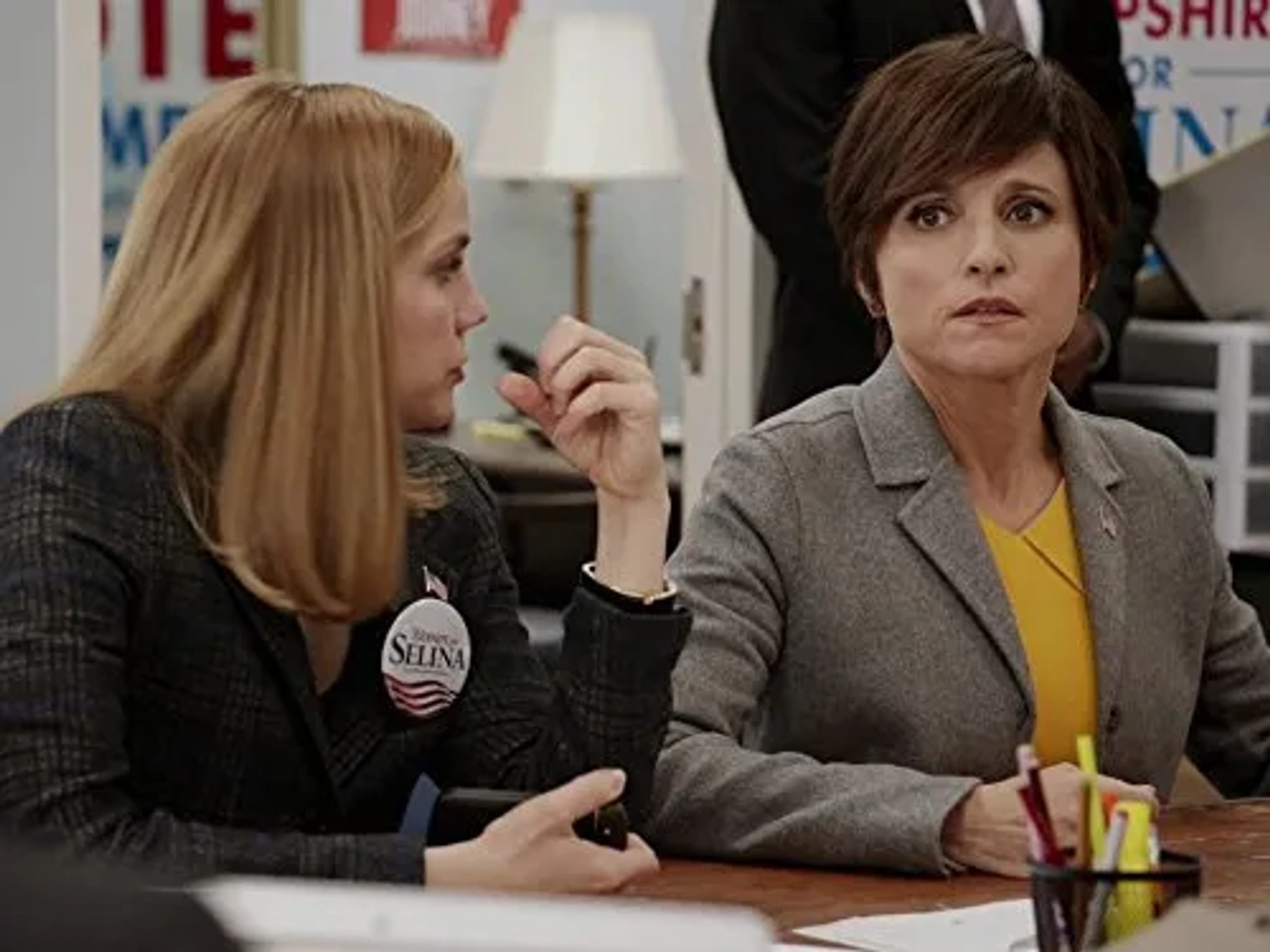 Julia Louis-Dreyfus and Anna Chlumsky in Veep (2012)