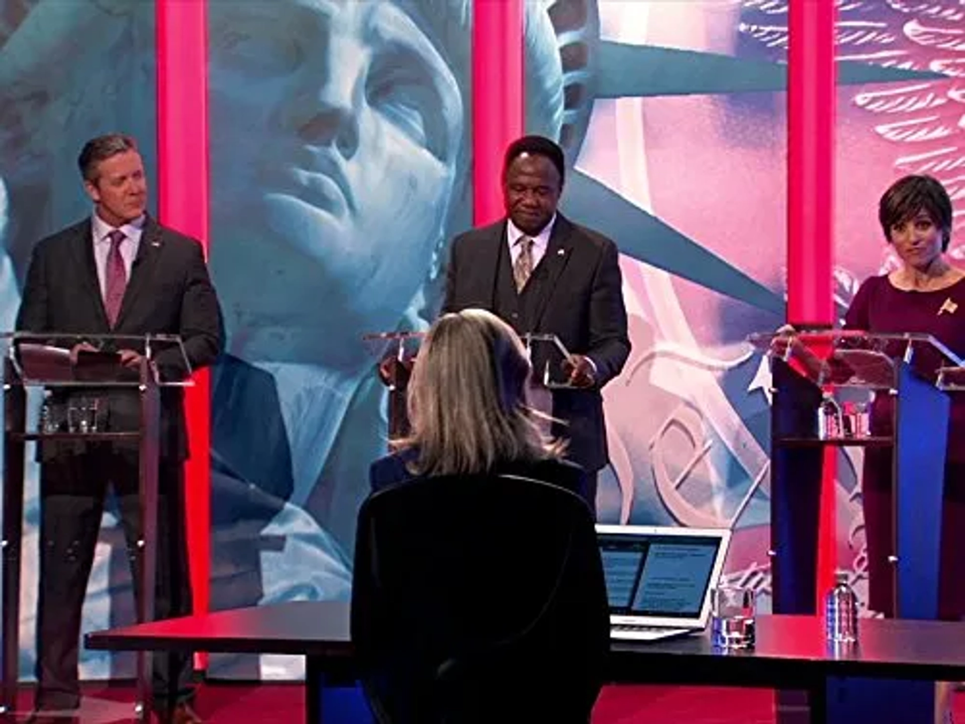 Julia Louis-Dreyfus, Paul Fitzgerald, Isiah Whitlock Jr., and Glenn Wrage in Veep (2012)