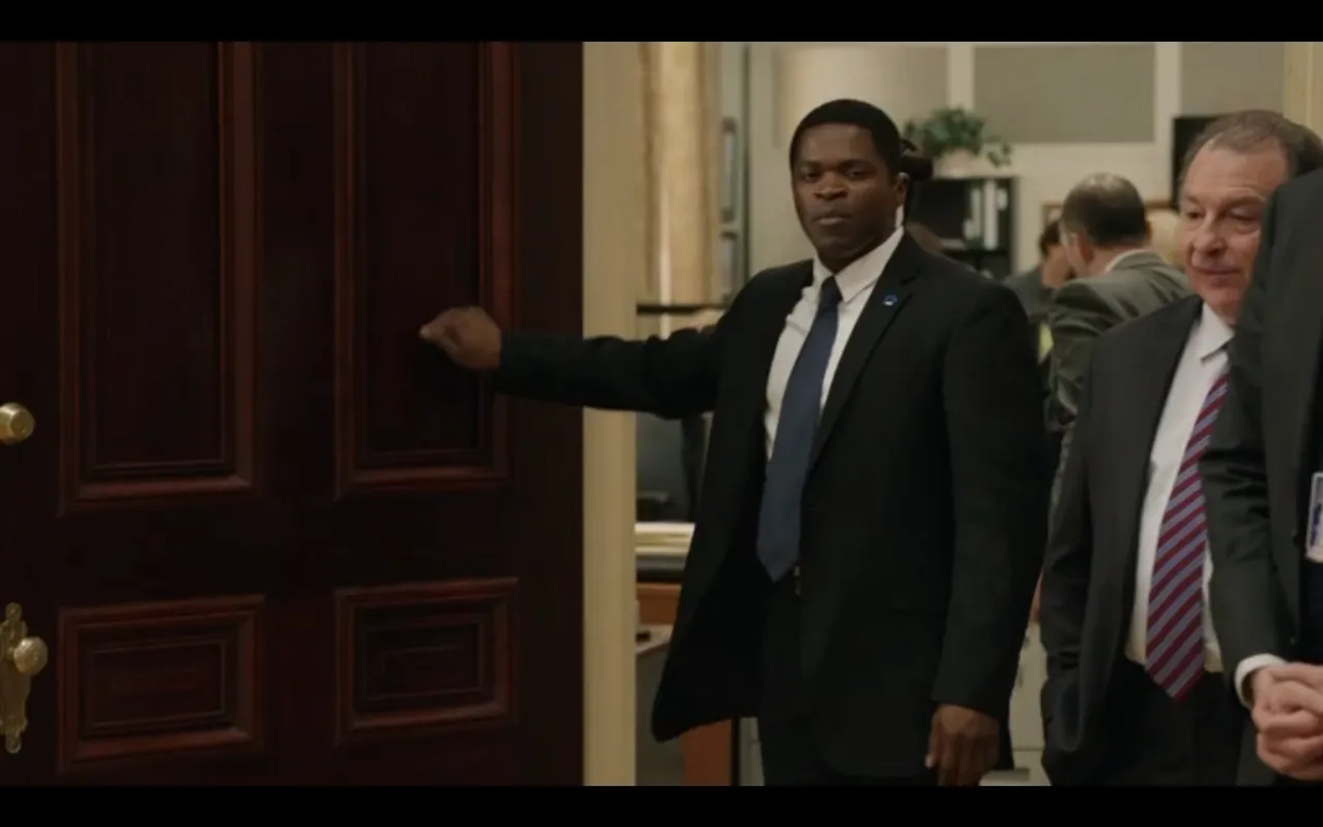 Kevin Dunn and Marcus LaRon in Veep (2012)