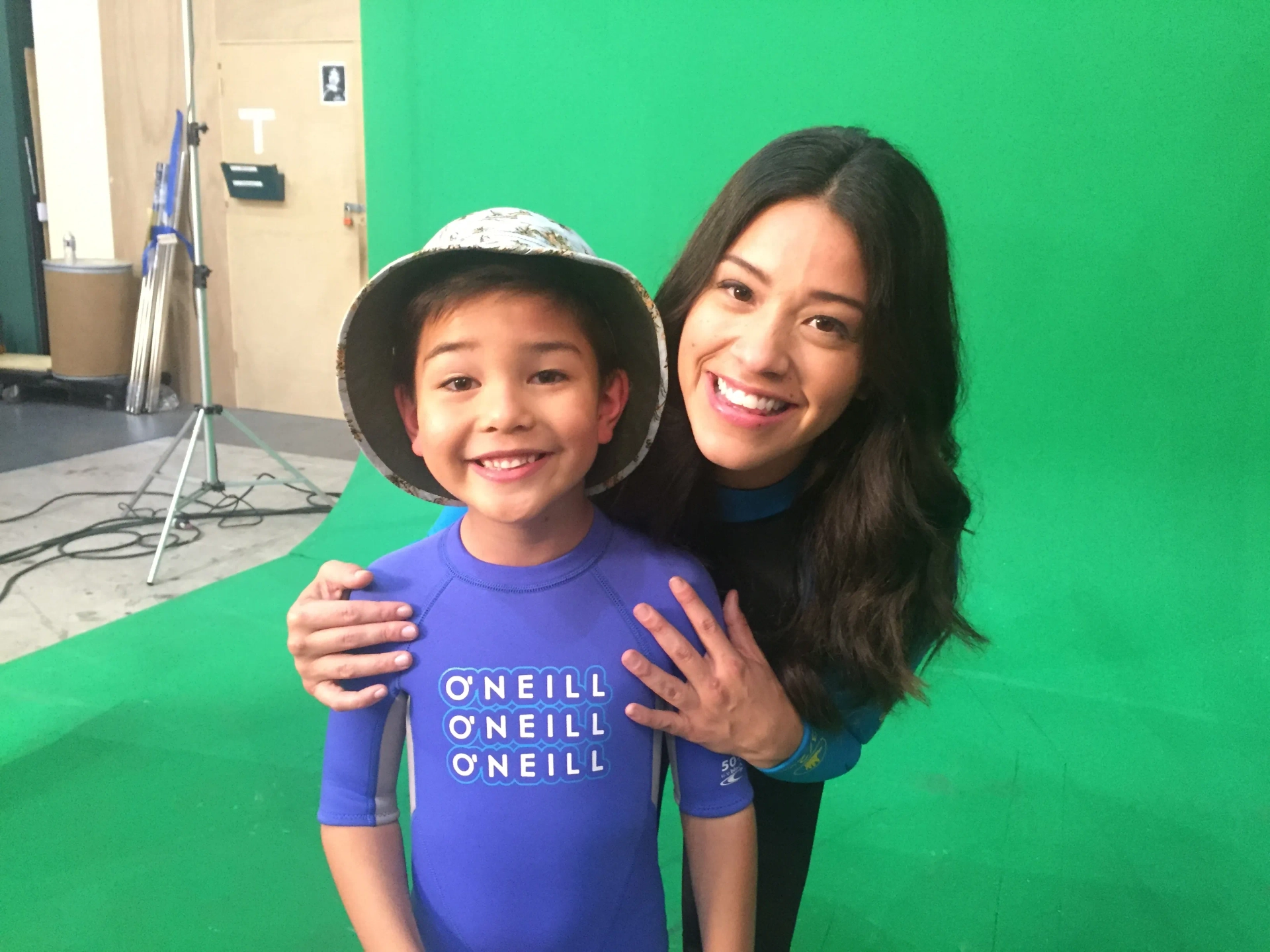 Madison Rojas with Gina Rodriguez for Jane the Virgin, Chapter 32.