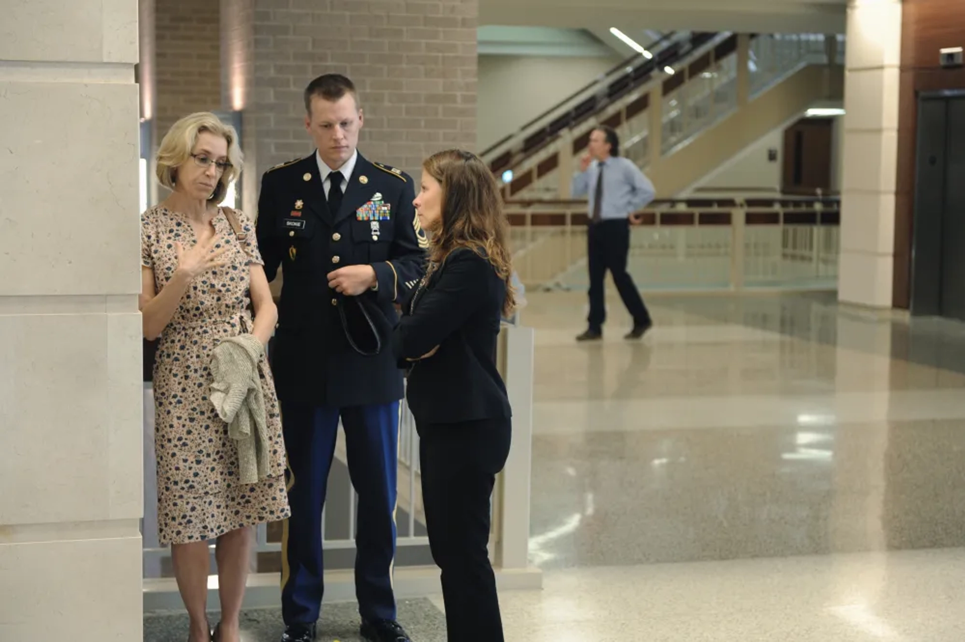 Lili Taylor, Felicity Huffman, and David Hoflin in American Crime (2015)