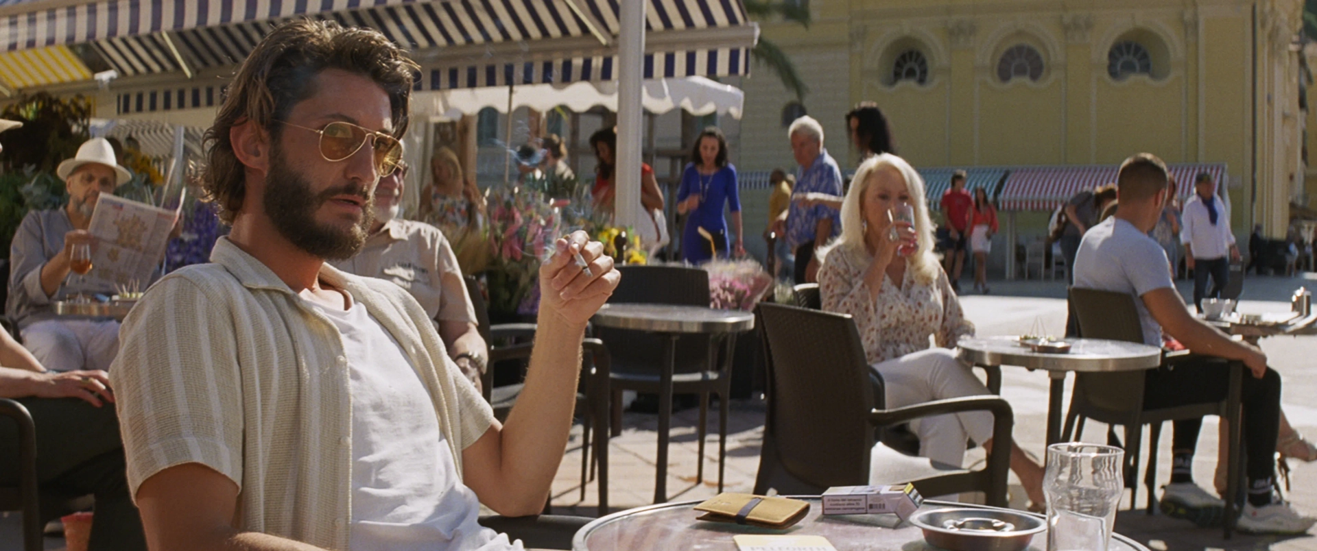 Pierre Niney in Mascarade (2022)