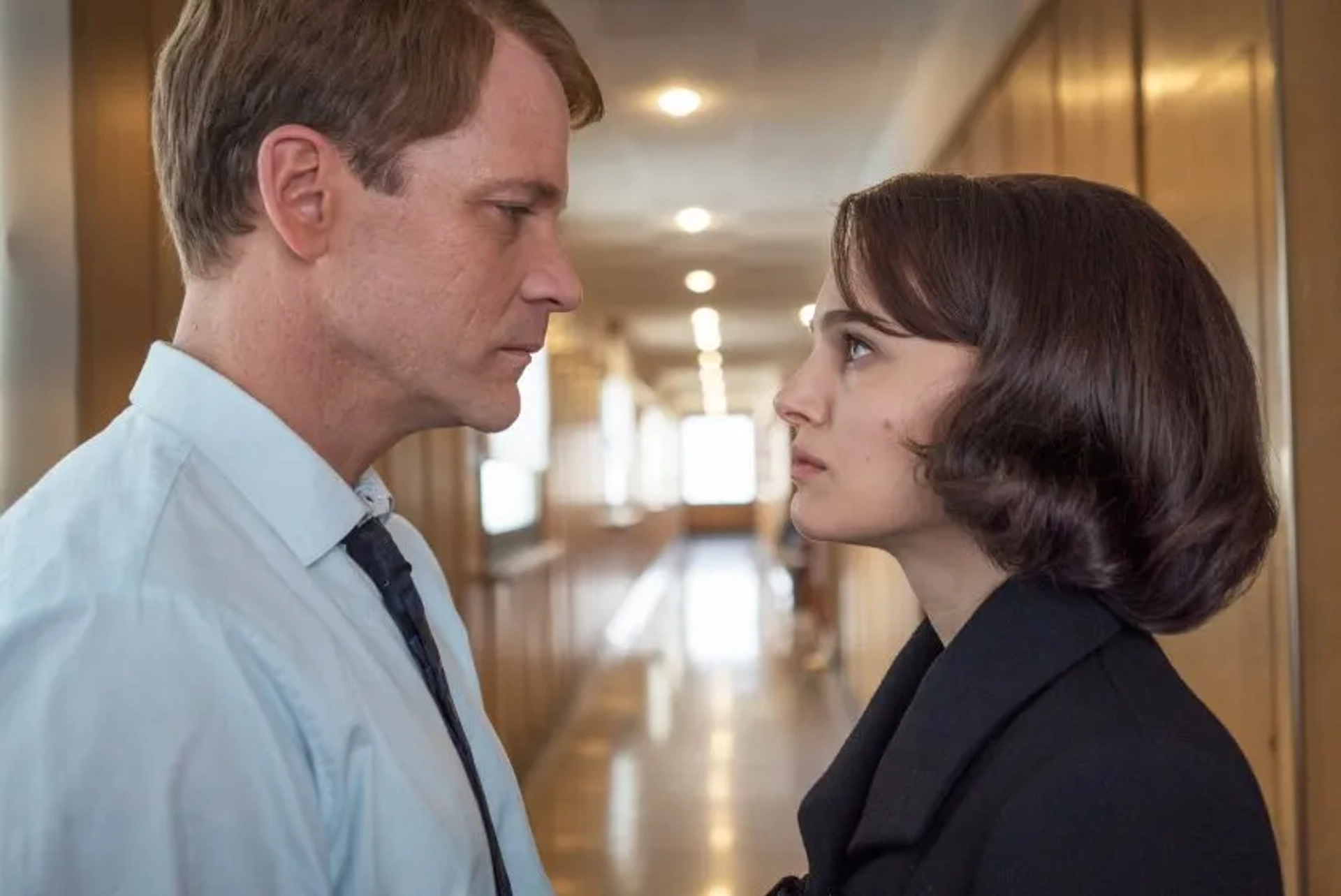 Natalie Portman and Peter Sarsgaard in Jackie (2016)