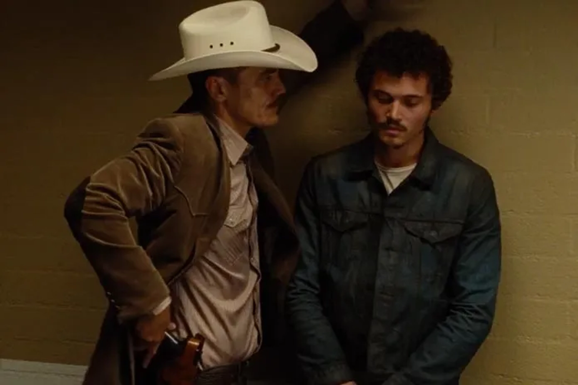 Michael Shannon and Karl Glusman in Nocturnal Animals (2016)